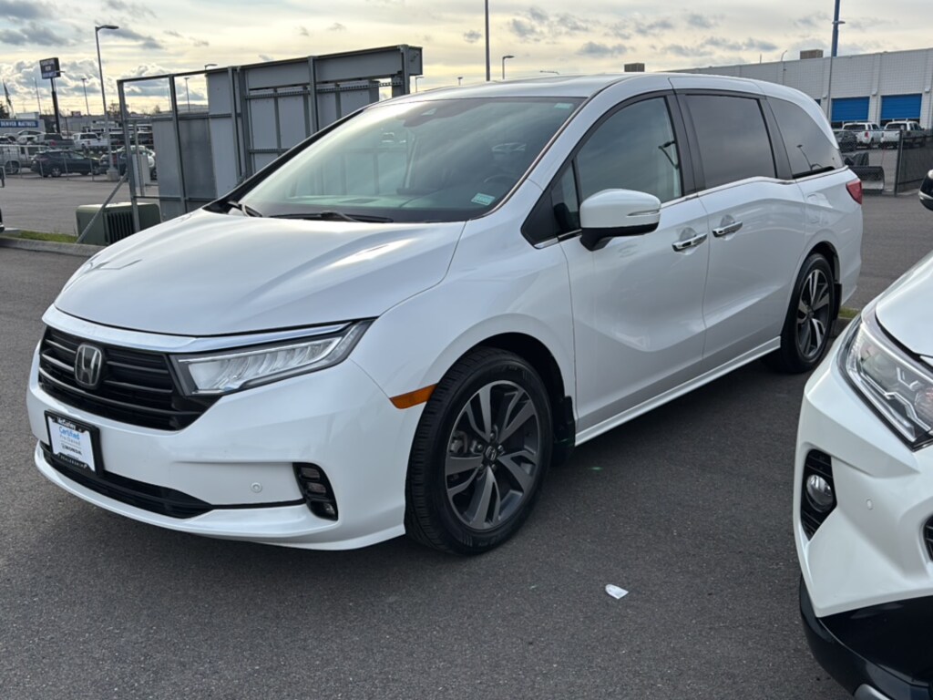 Certified 2023 Honda Odyssey Touring Van
