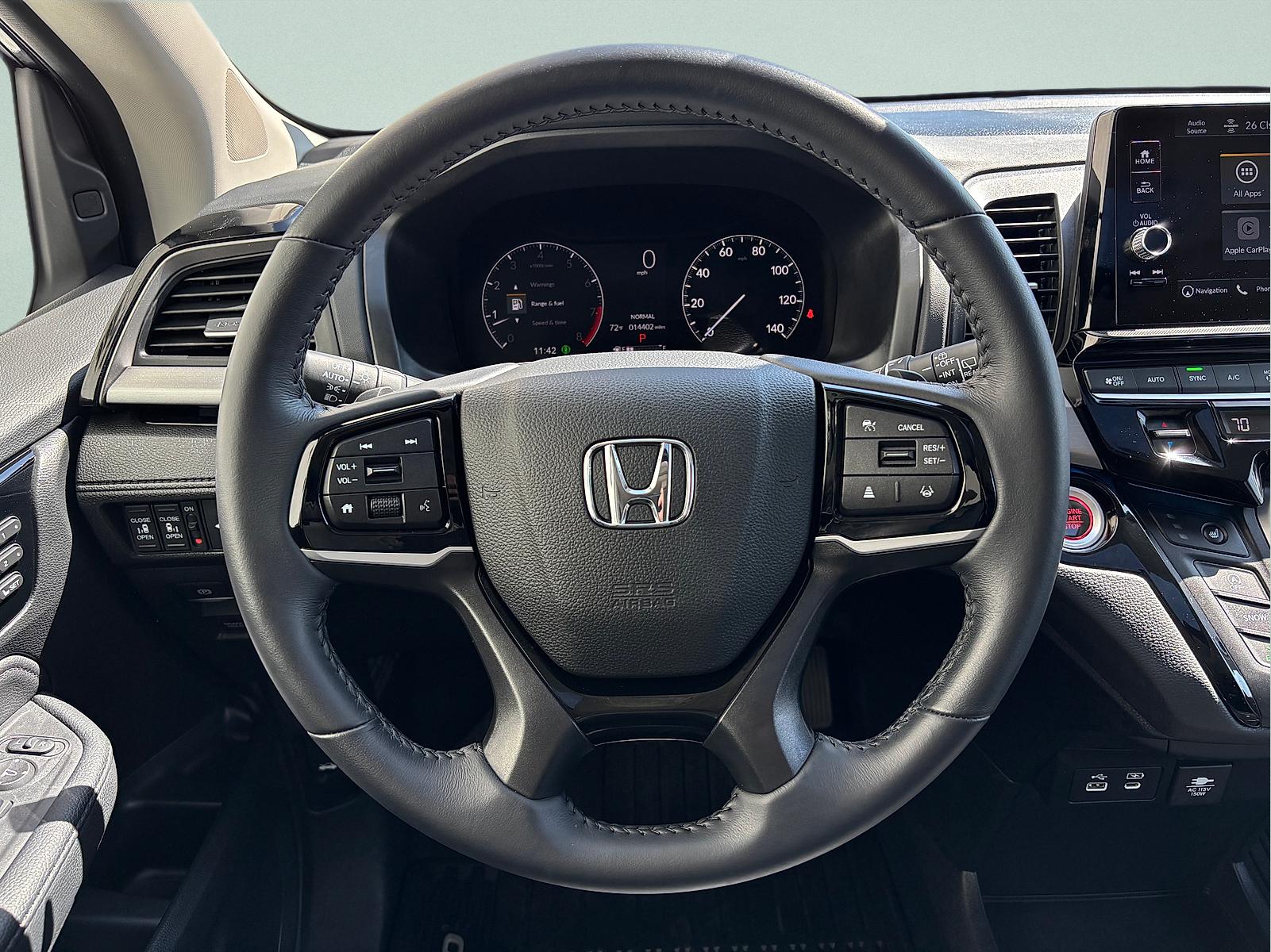 2025 Honda Odyssey Touring - Photo 18