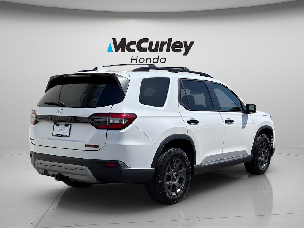 Certified 2025 Honda Pilot TrailSport SUV