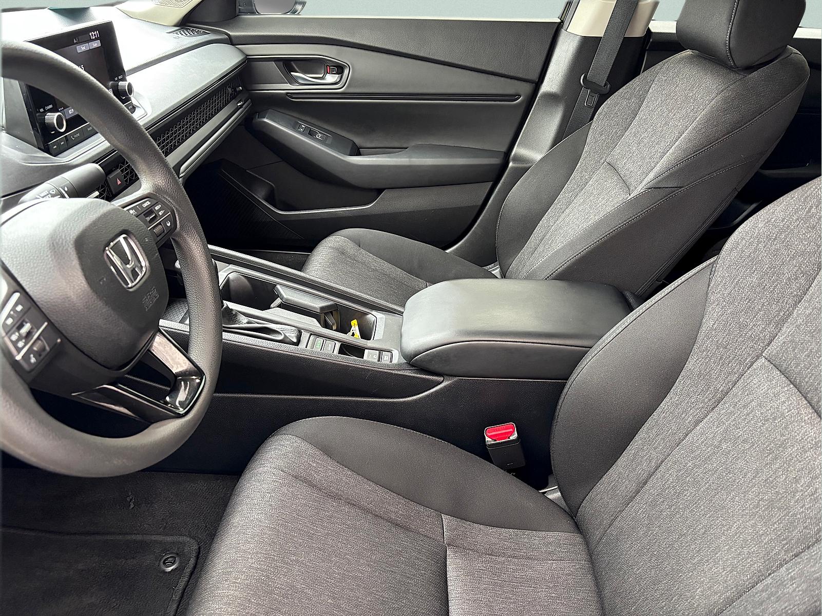 2025 Honda Accord SE - Photo 15
