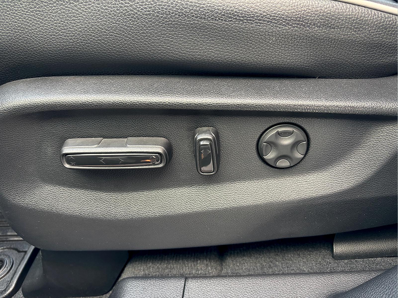 2025 Honda Odyssey Touring - Photo 14