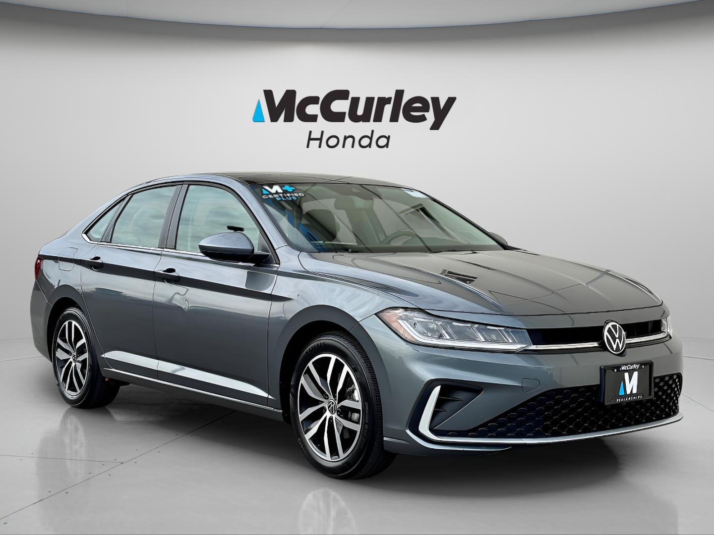 Used 2025 Volkswagen Jetta 1.5T SE Sedan