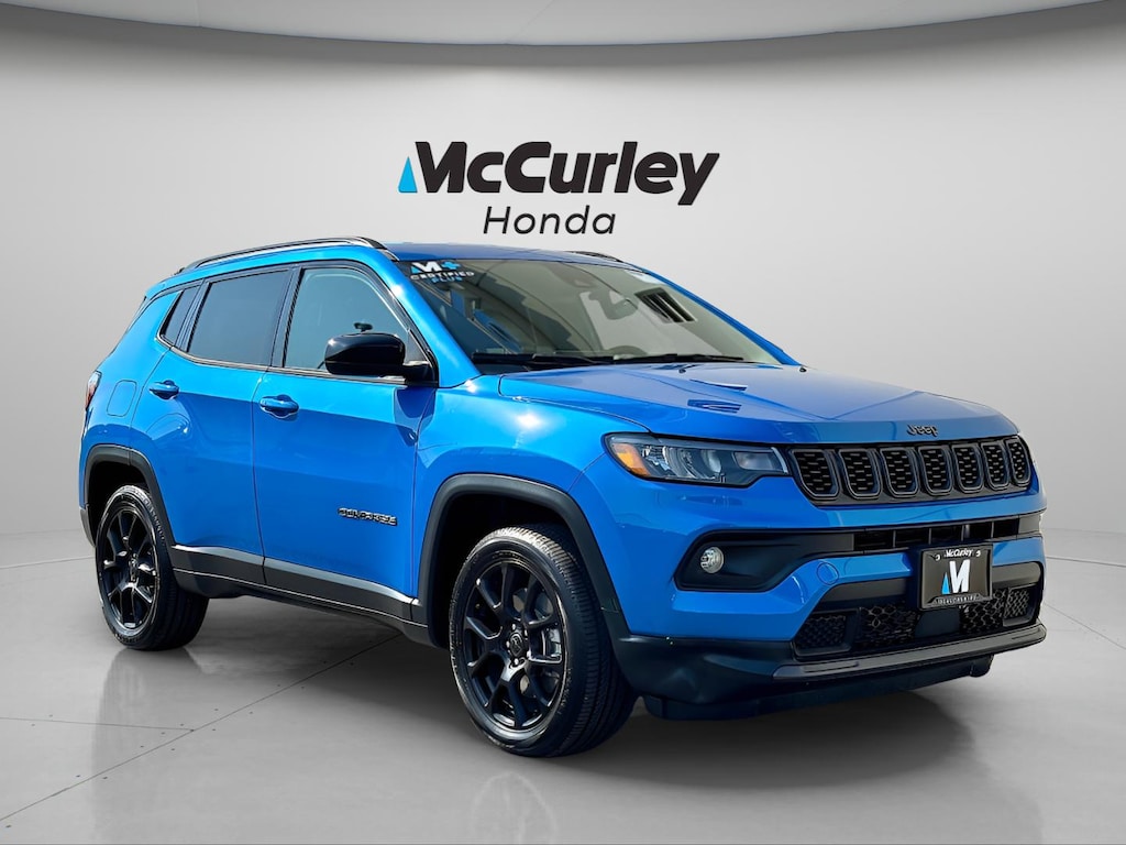 Used 2025 Jeep Compass Latitude SUV
