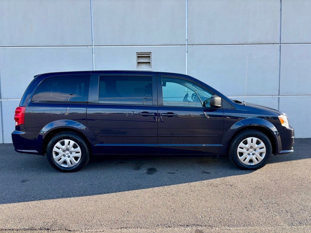 Certified 2016 Dodge Grand Caravan SE with VIN 2C4RDGBG8GR152297 for sale in Richland, WA