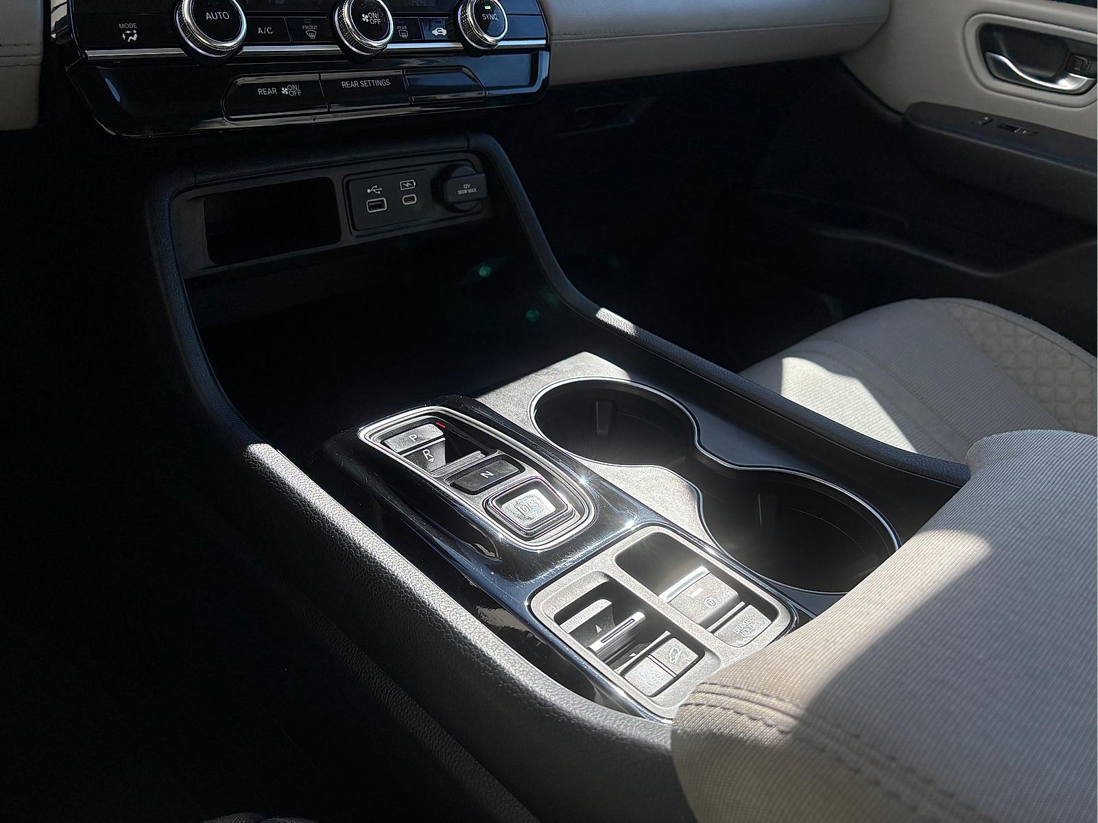 2023 Honda Pilot LX - Photo 22