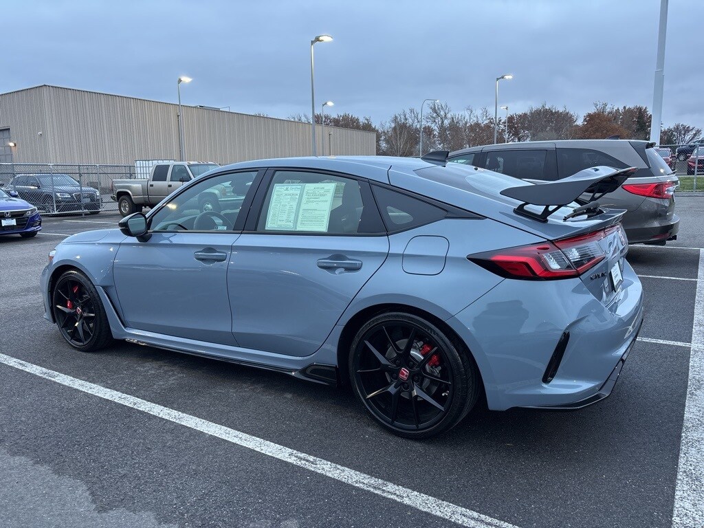 2025 Honda Civic Type R Hatchback photo 2