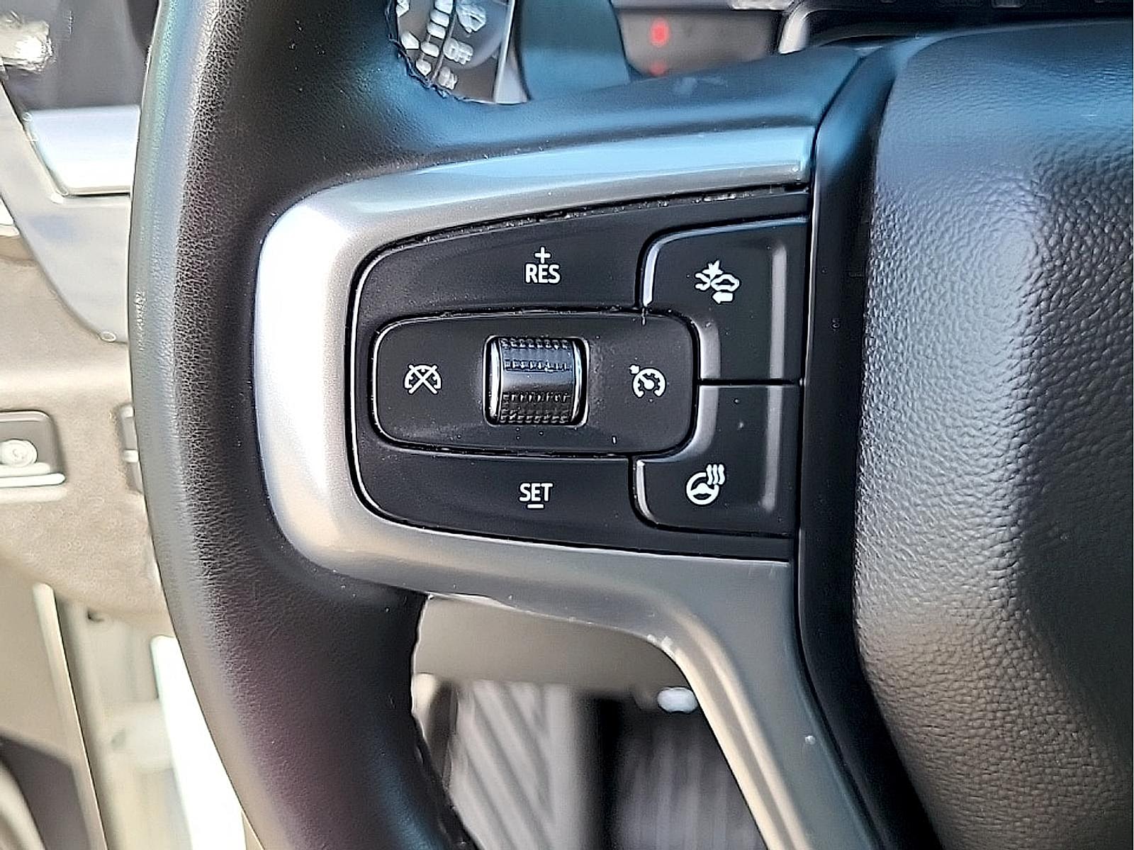 2025 Chevrolet Silverado 1500 LT - Photo 17
