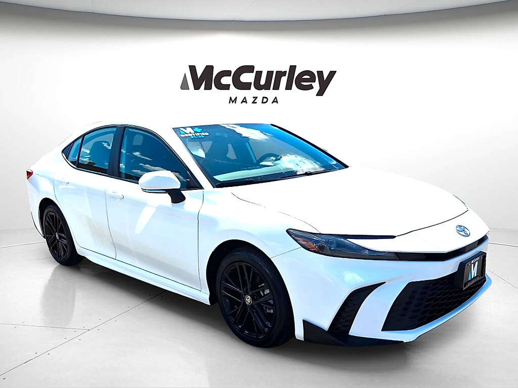 Used 2025 Toyota Camry SE