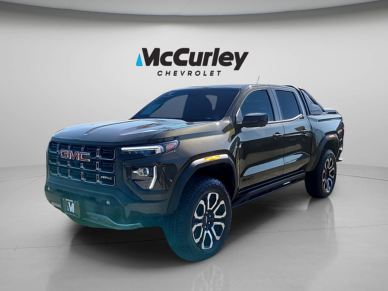 Used 2025 GMC Canyon 4WD AT4