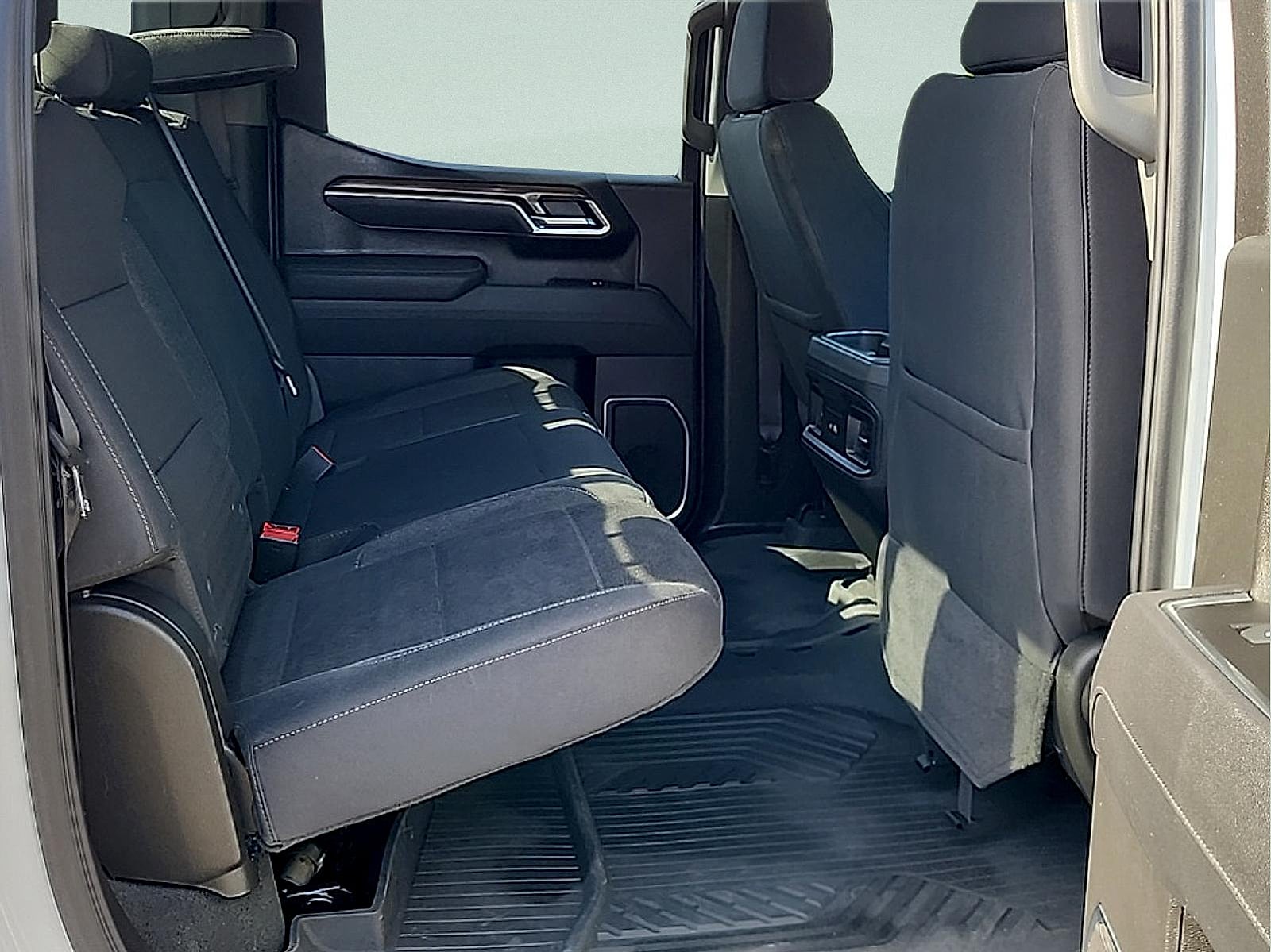 2025 Chevrolet Silverado 1500 LT - Photo 11