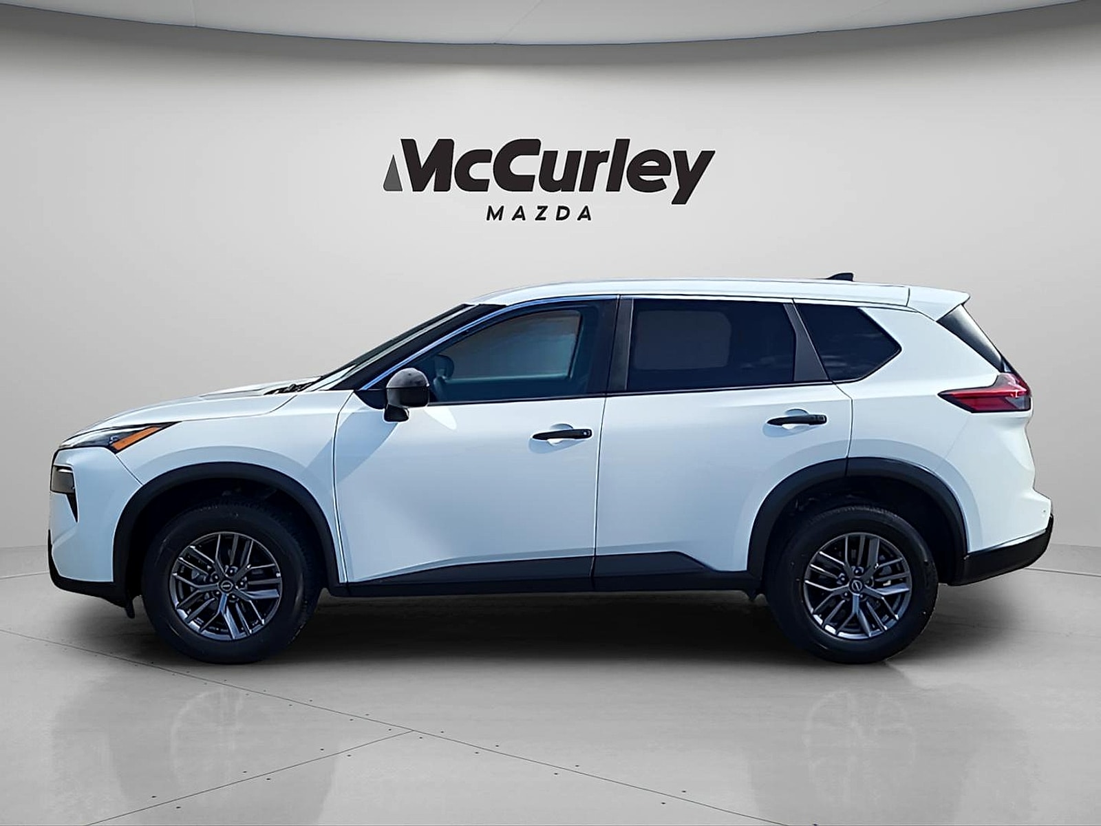 2024 Nissan Rogue S - Photo 4