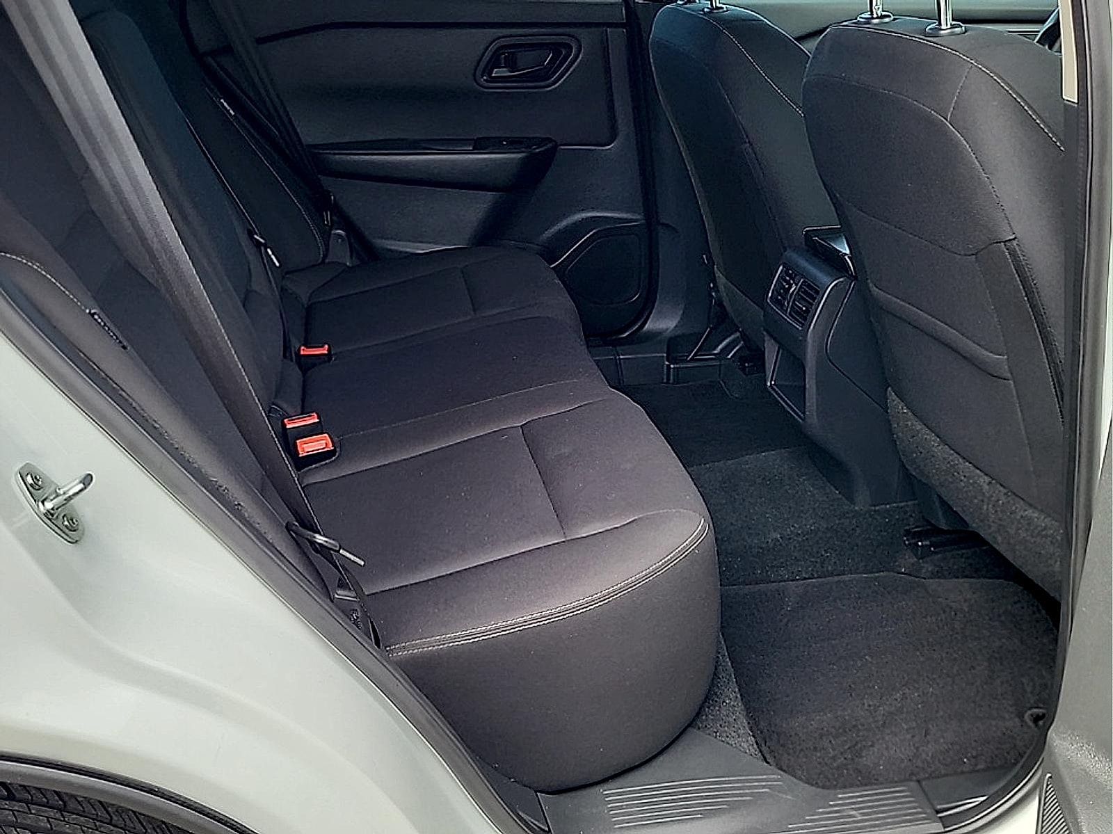 2024 Nissan Rogue S - Photo 11