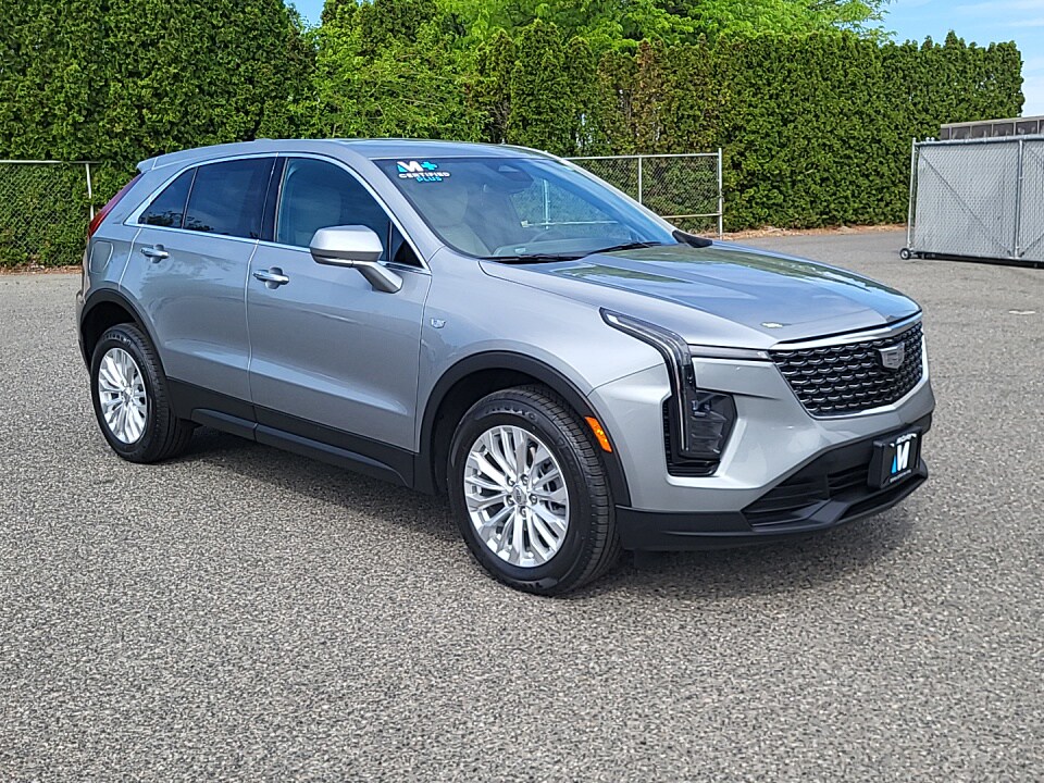 2024 Cadillac XT4 Luxury FWD's photo
