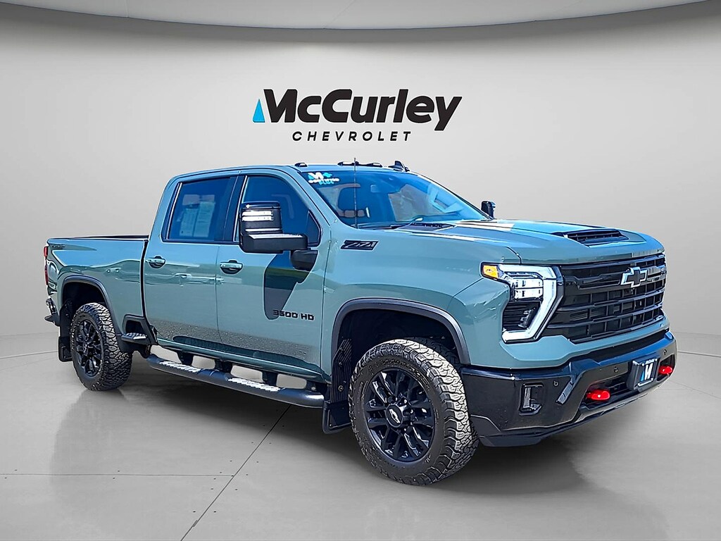 Used 2025 Chevrolet Silverado 3500HD 4WD Crew Cab Standard Bed LT