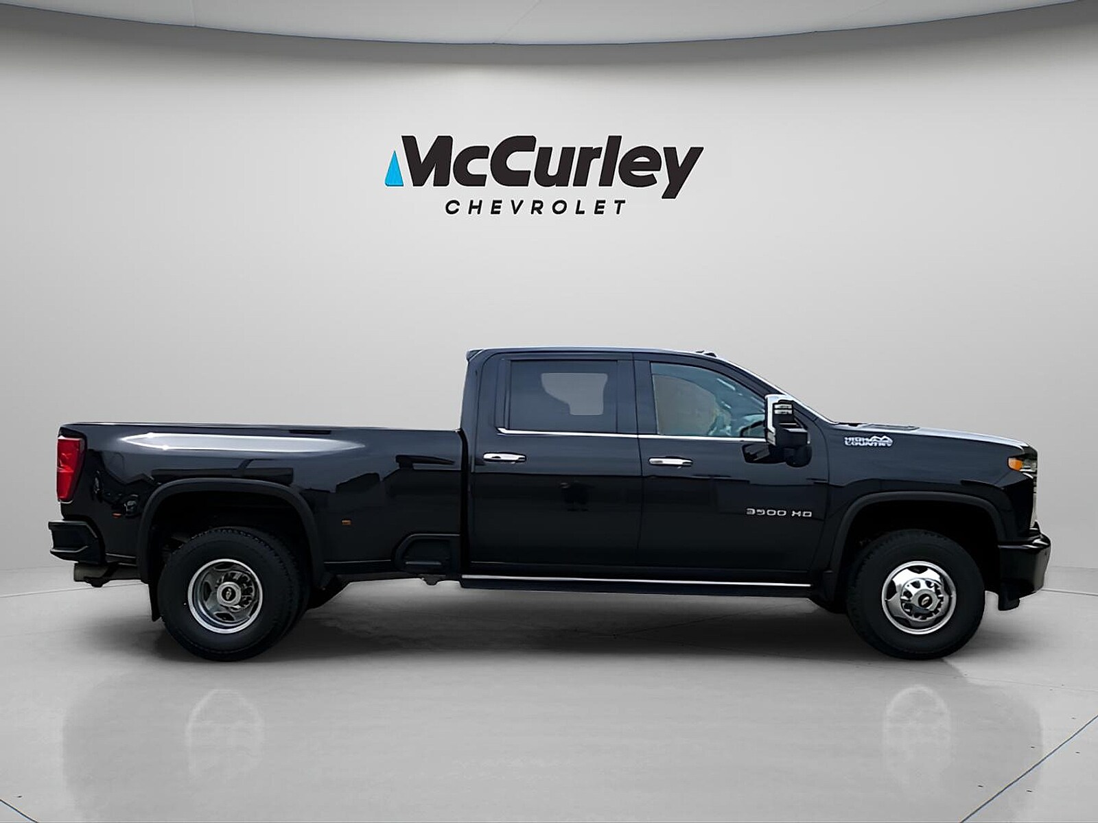 2022 Chevrolet Silverado 3500HD High Country - Photo 8