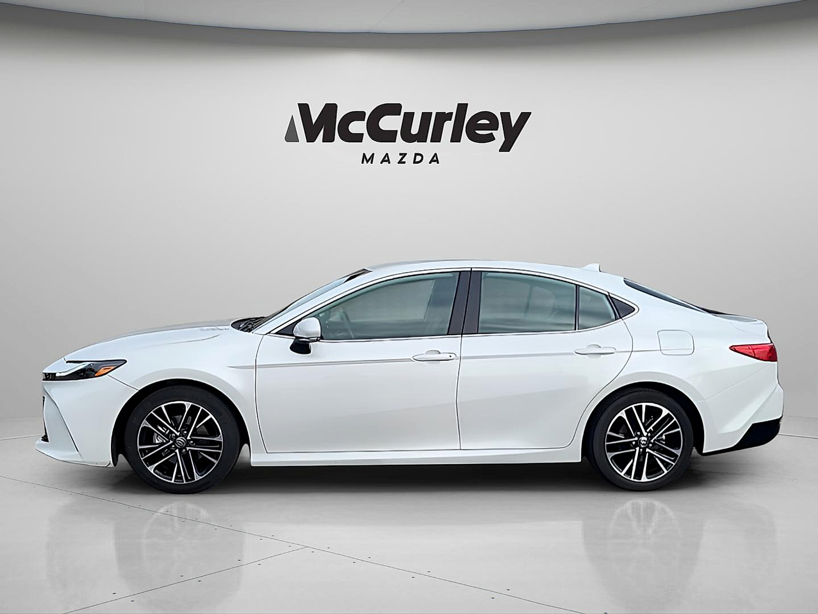 Used 2025 Toyota Camry XLE
