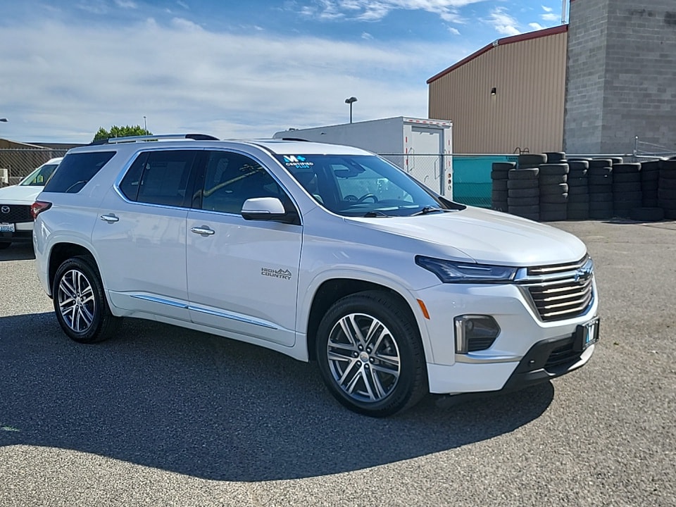 2023 Chevrolet Traverse High Country AWD's photo