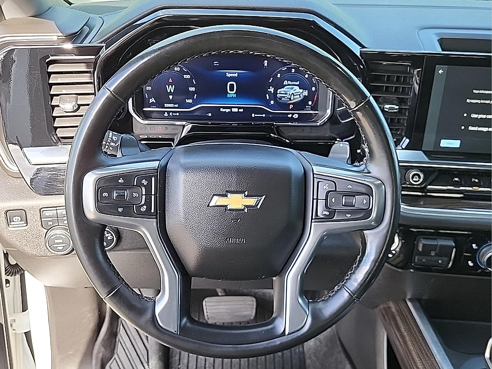 2025 Chevrolet Silverado 1500 LT - Photo 16
