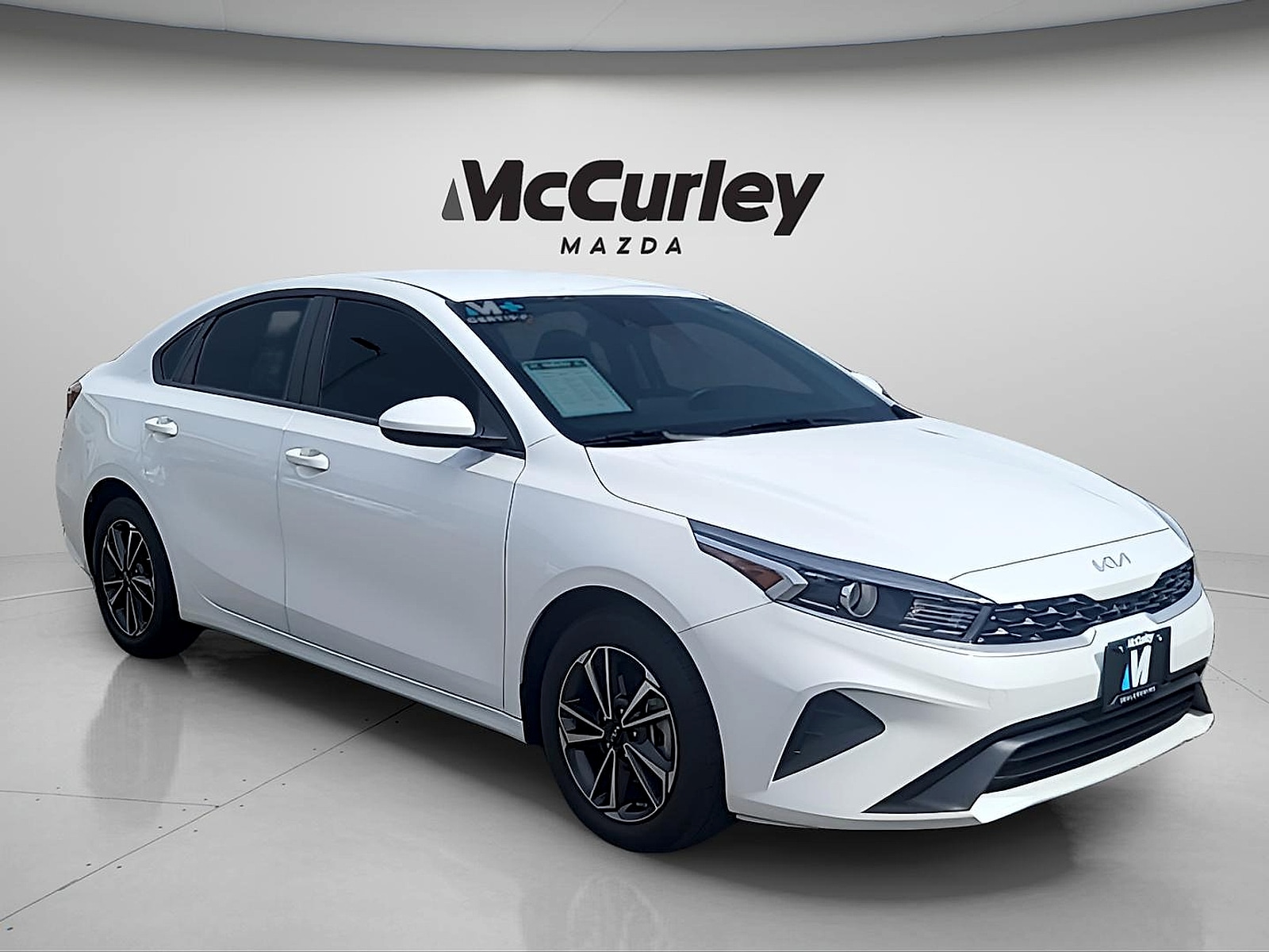 2023 Kia Forte LXS AT's photo