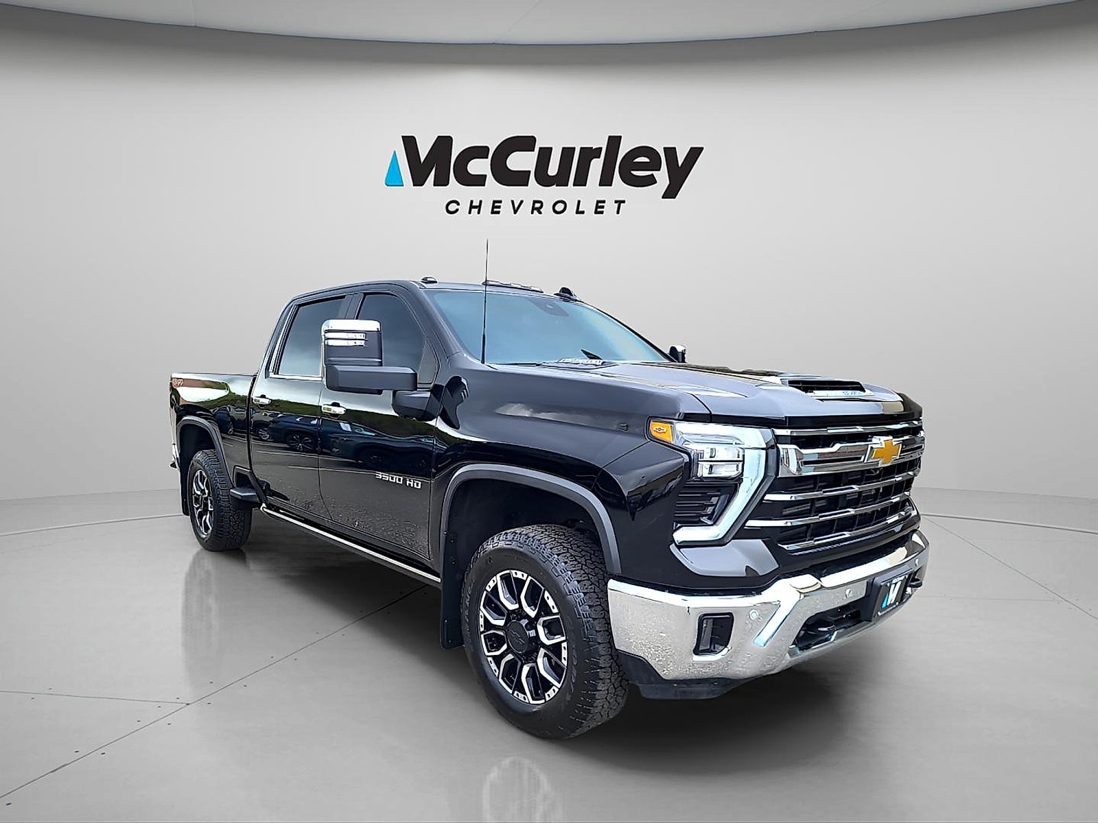 2024 Chevrolet Silverado HD LTZ 4WD Crew Cab Short Box's photo