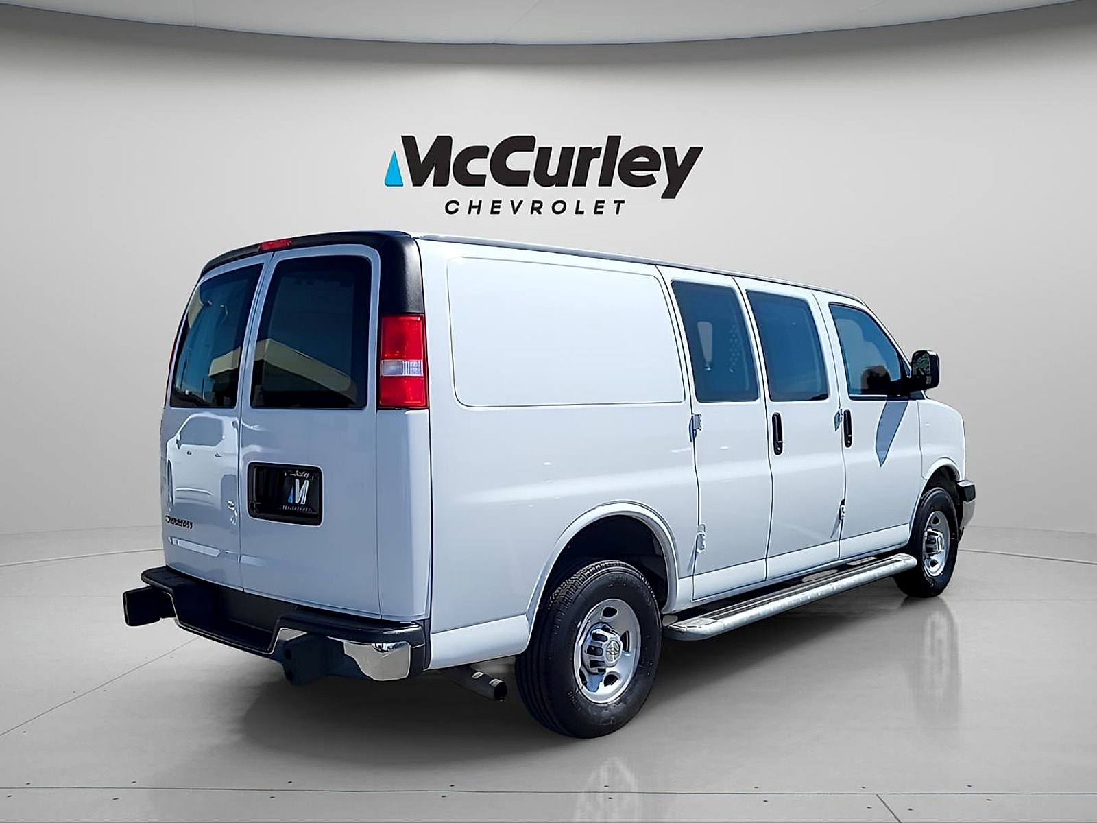 2024 Chevrolet Express Cargo Work Van - Photo 7