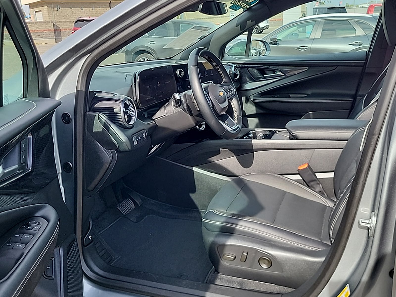 2024 Chevrolet Blazer EV LT - Photo 12