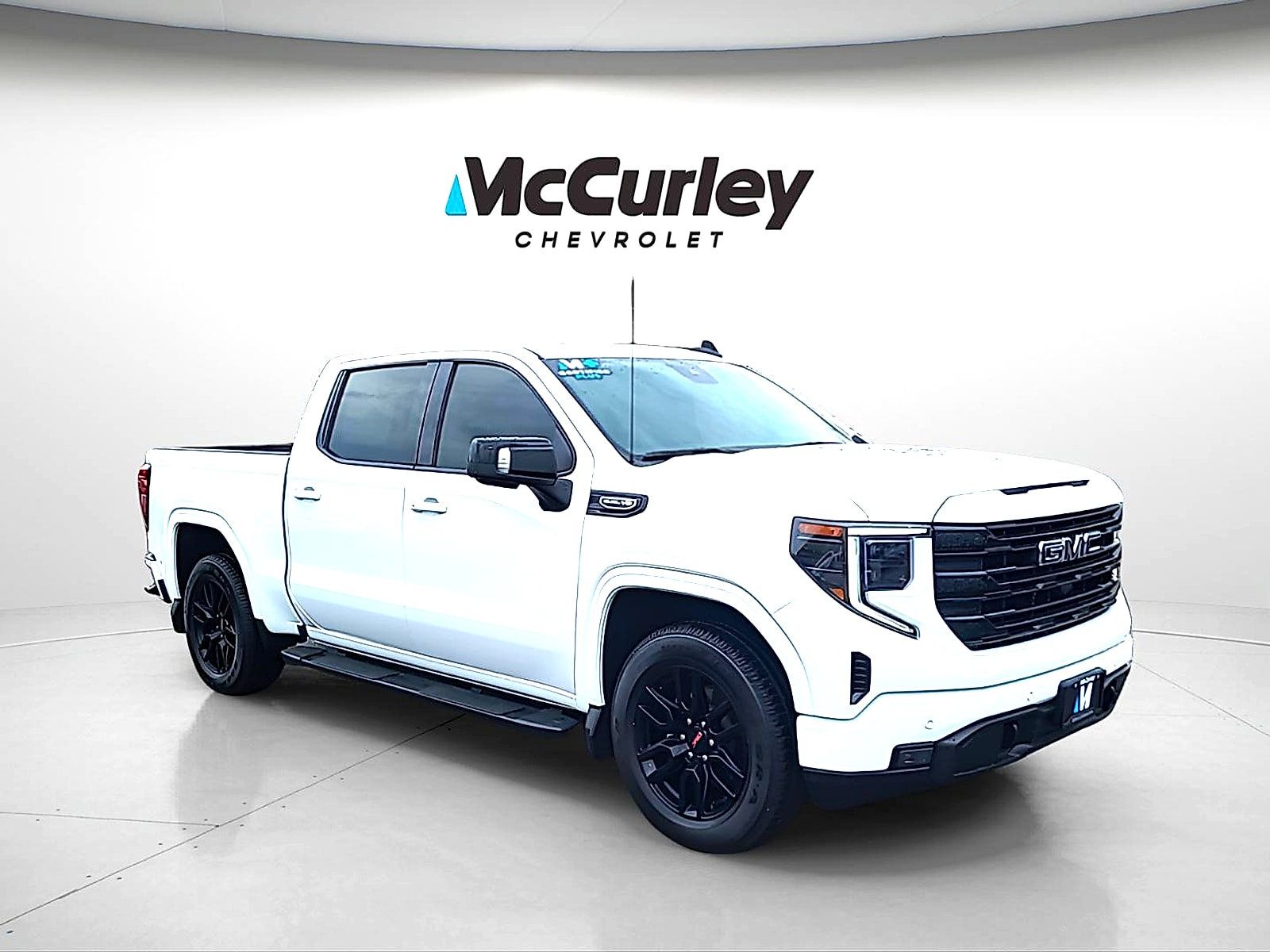 2024 GMC Sierra Elevation 4WD Crew Cab Short Box's photo