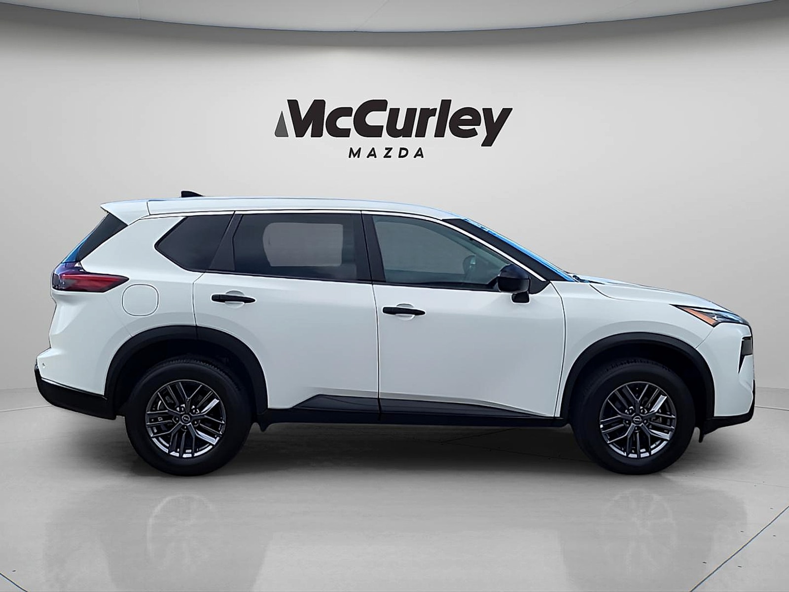2024 Nissan Rogue S - Photo 8