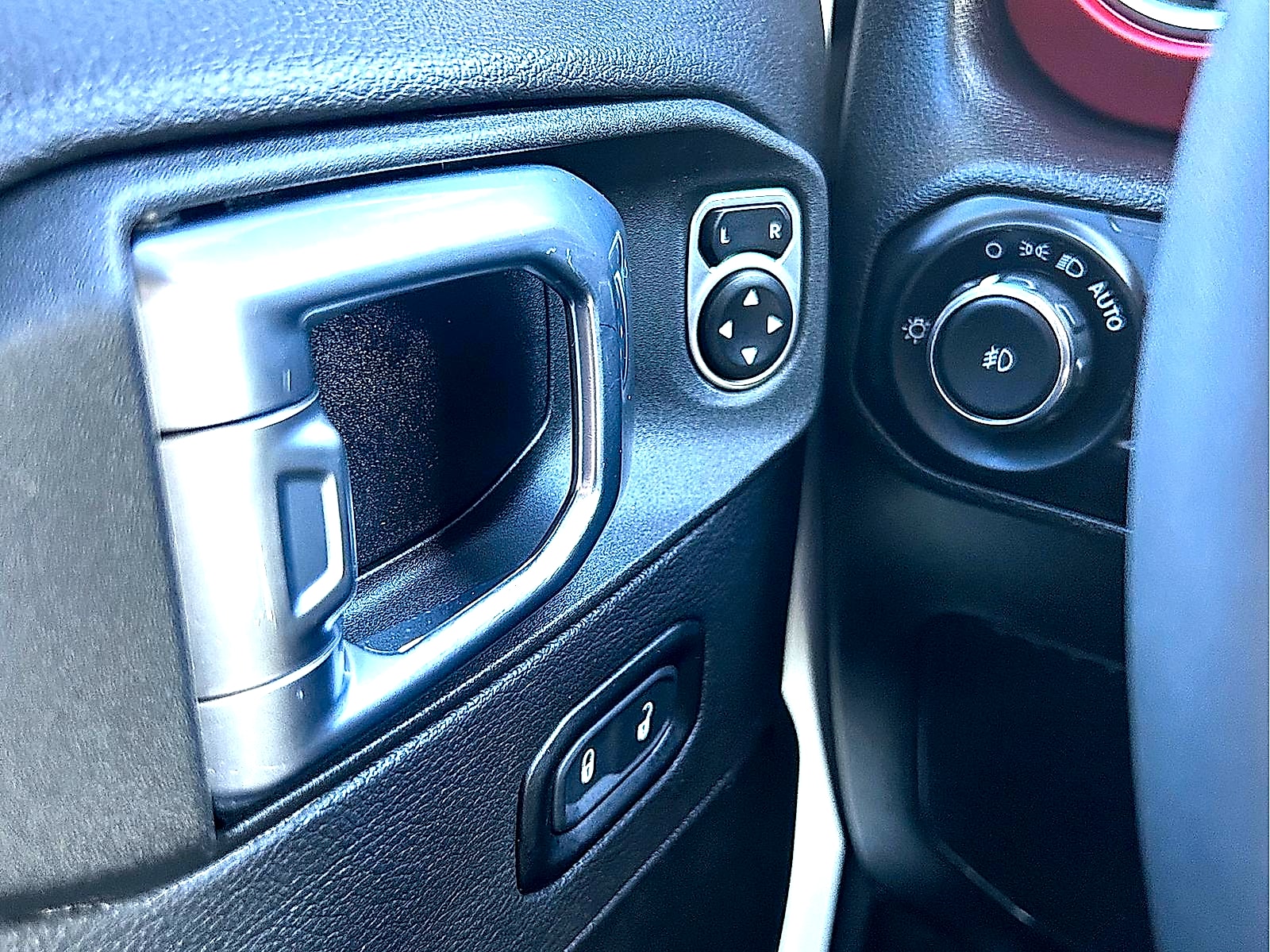 2023 Jeep Wrangler 4-Door Rubicon - Photo 17
