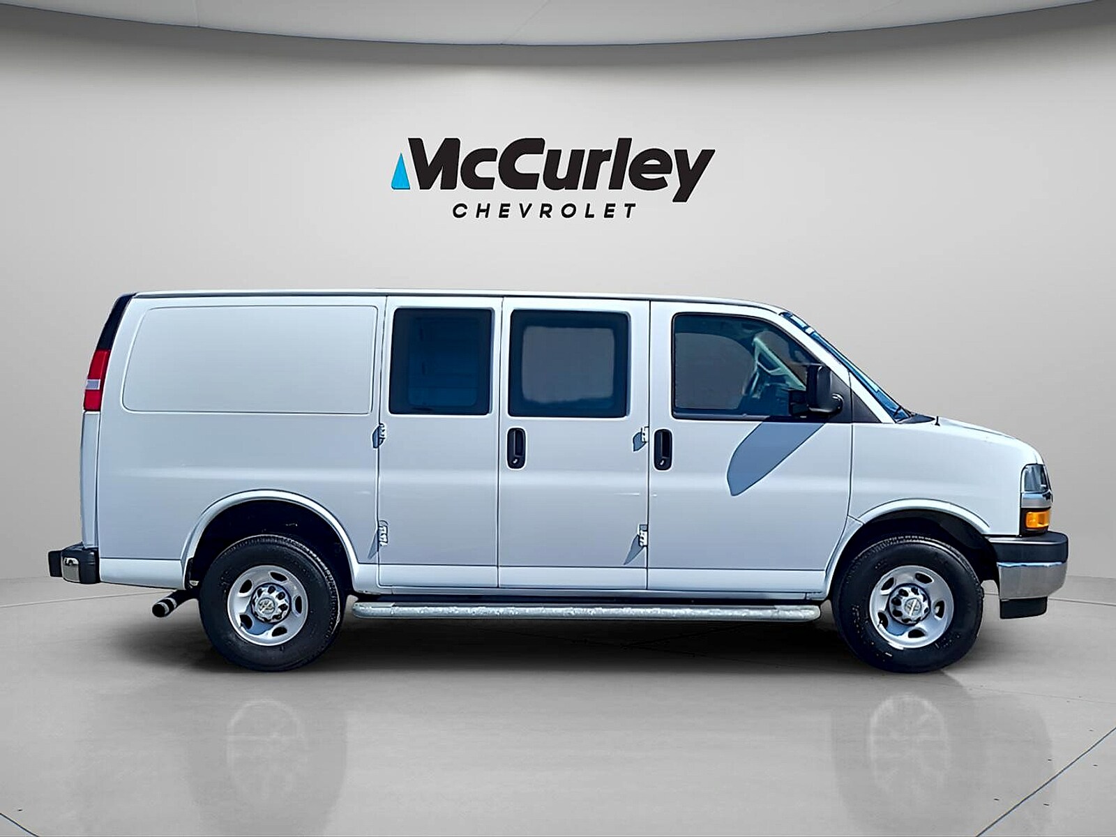 2024 Chevrolet Express Cargo Work Van - Photo 8