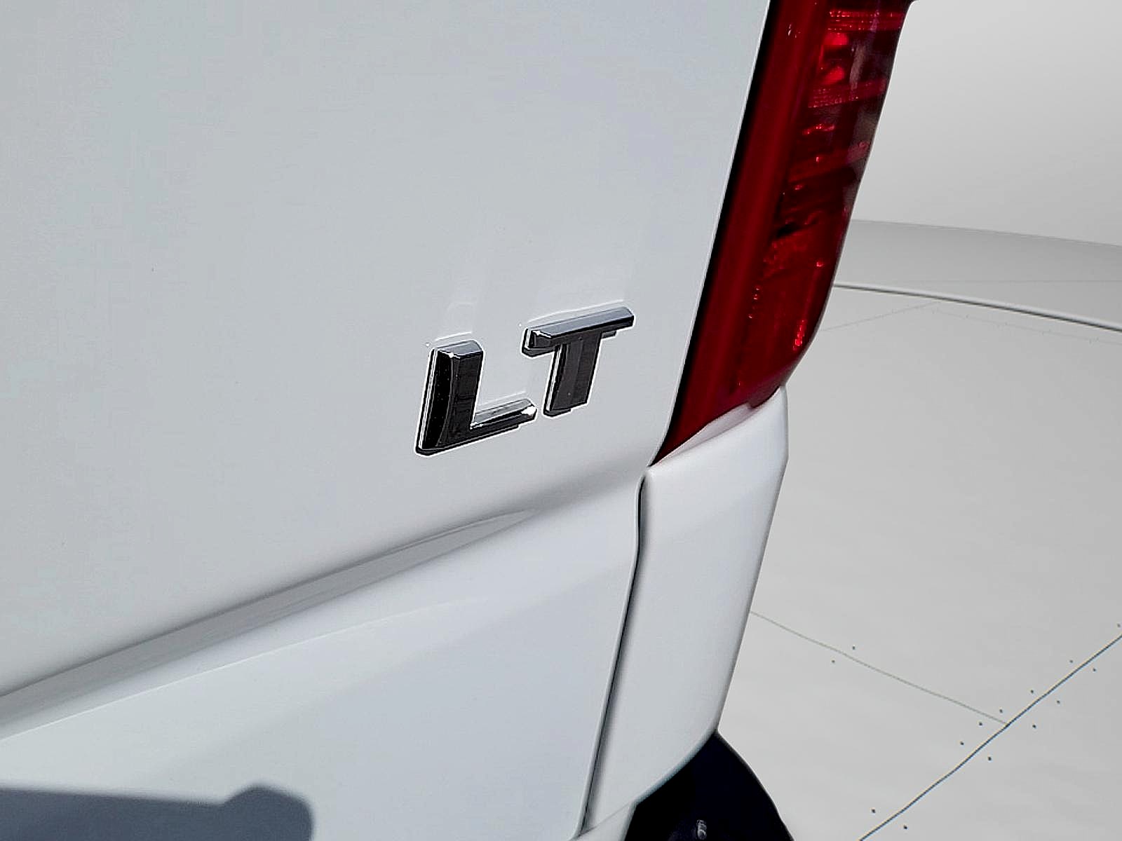 2025 Chevrolet Silverado 1500 LT - Photo 31