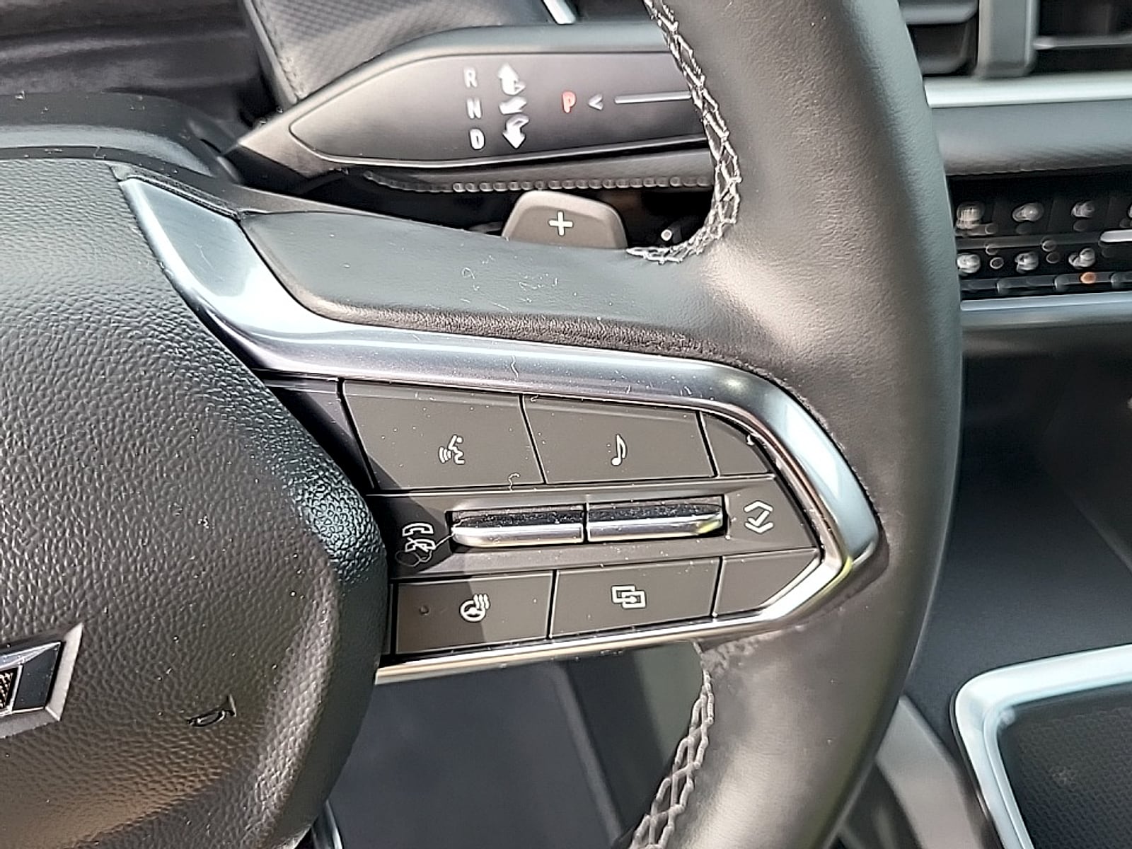 2025 Chevrolet Equinox LT - Photo 18