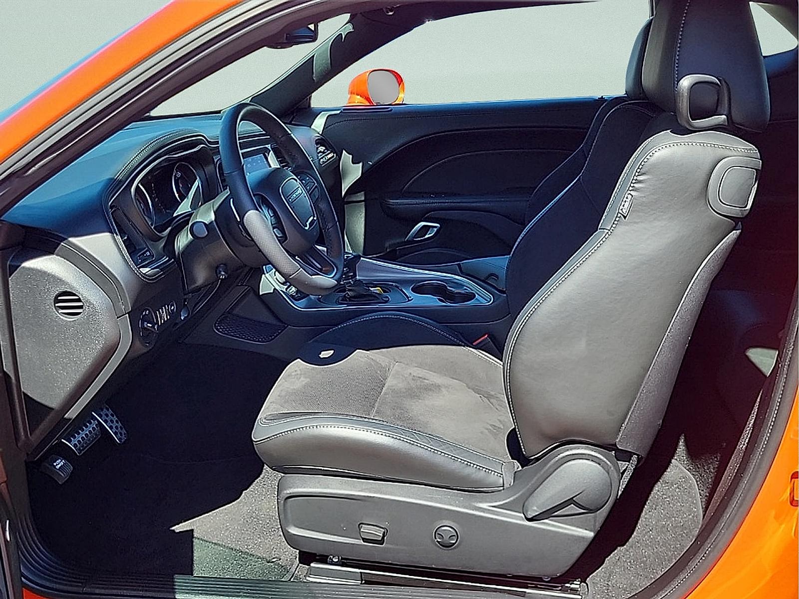 2022 Dodge Challenger R/T - Photo 12