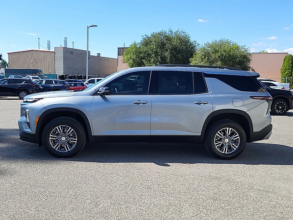 Certified 2025 Chevrolet Traverse FWD LT
