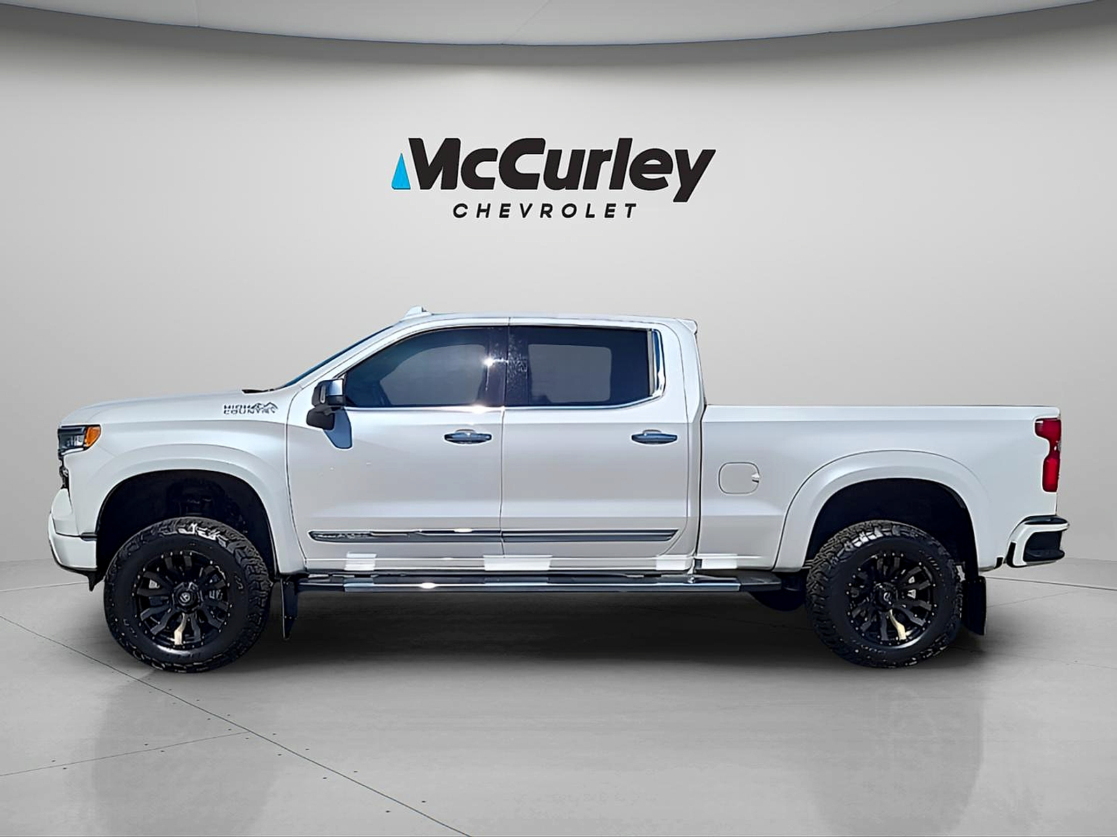 Used 2024 Chevrolet Silverado 1500 High Country