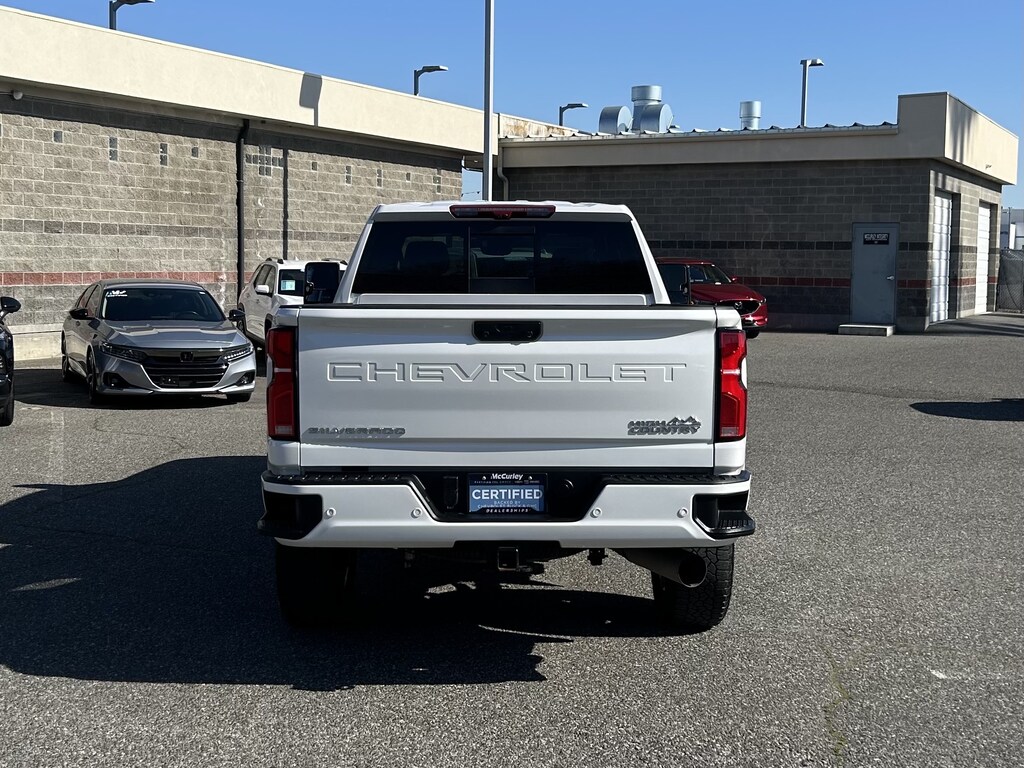 Used 2025 Chevrolet Silverado 3500HD Crew Cab, Standard Bed, High Country, 4WD