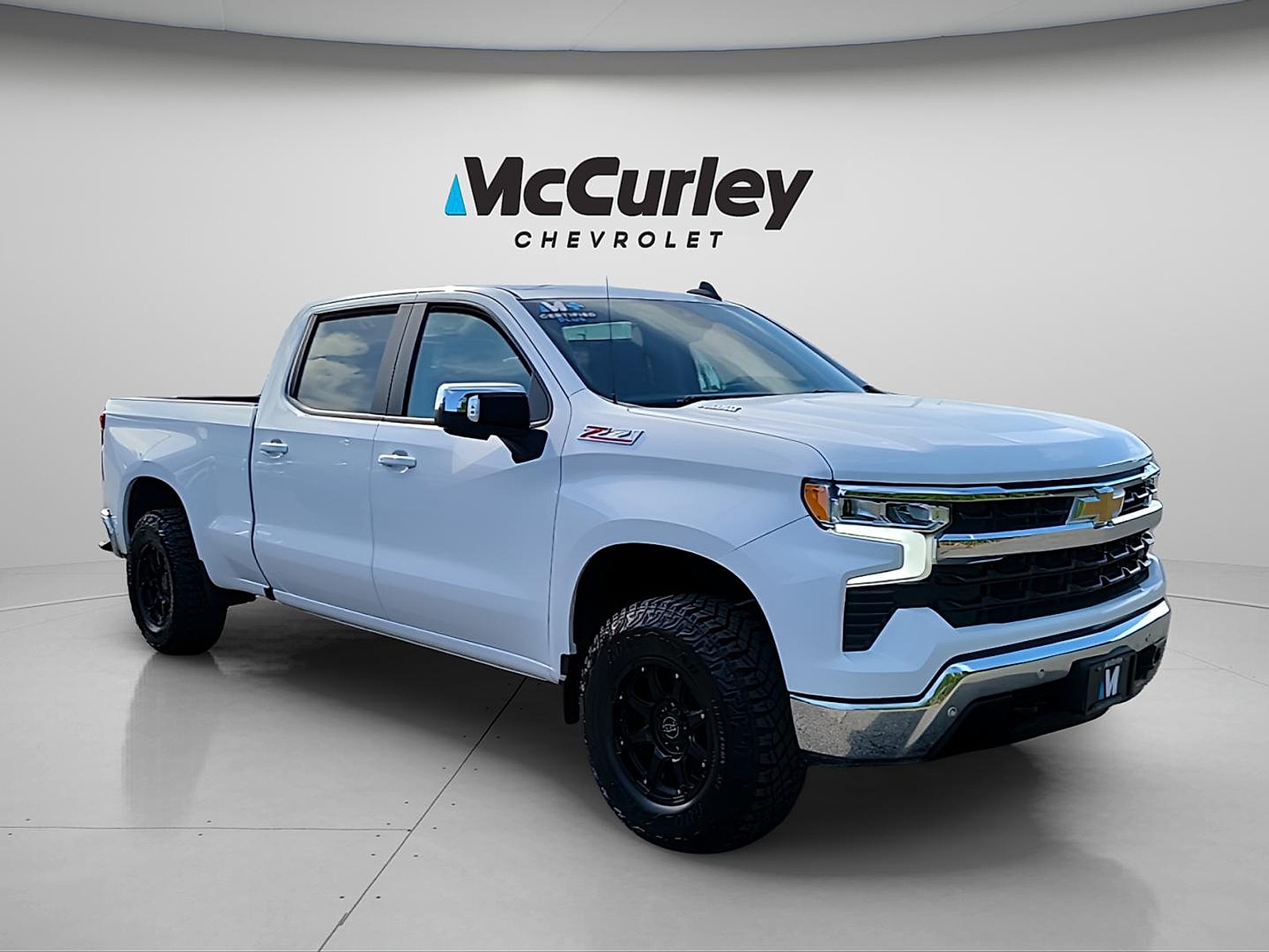 2025 Chevrolet Silverado 1500 LT 4X4 Crew Cab Short Box's photo