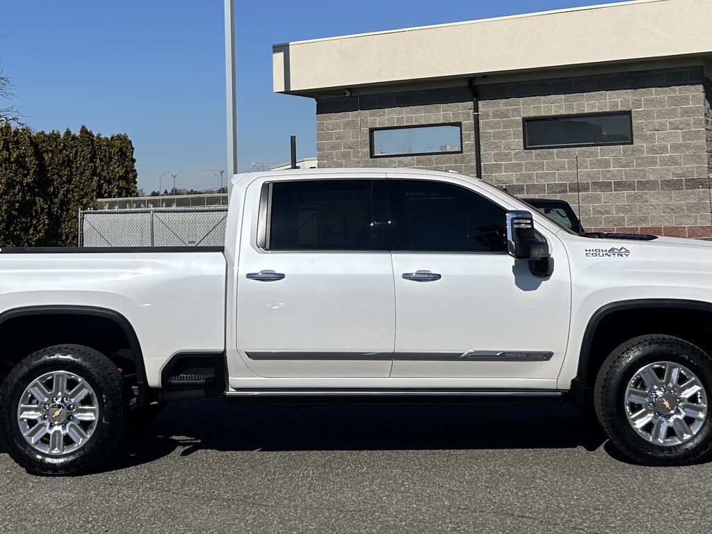 Used 2025 Chevrolet Silverado 3500HD Crew Cab, Standard Bed, High Country, 4WD