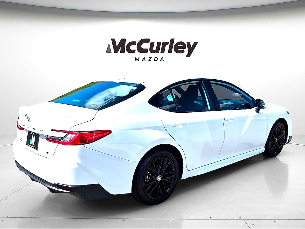 Used 2025 Toyota Camry SE