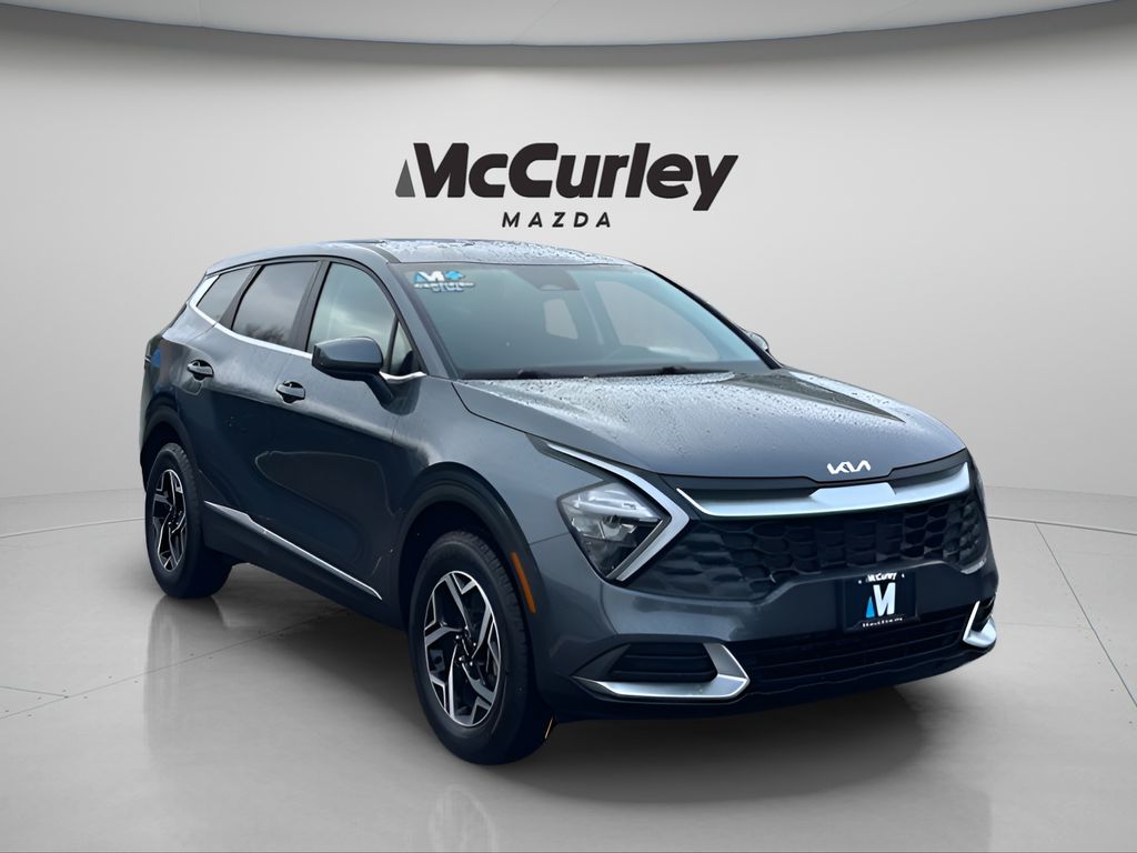 2023 Kia Sportage LX's photo