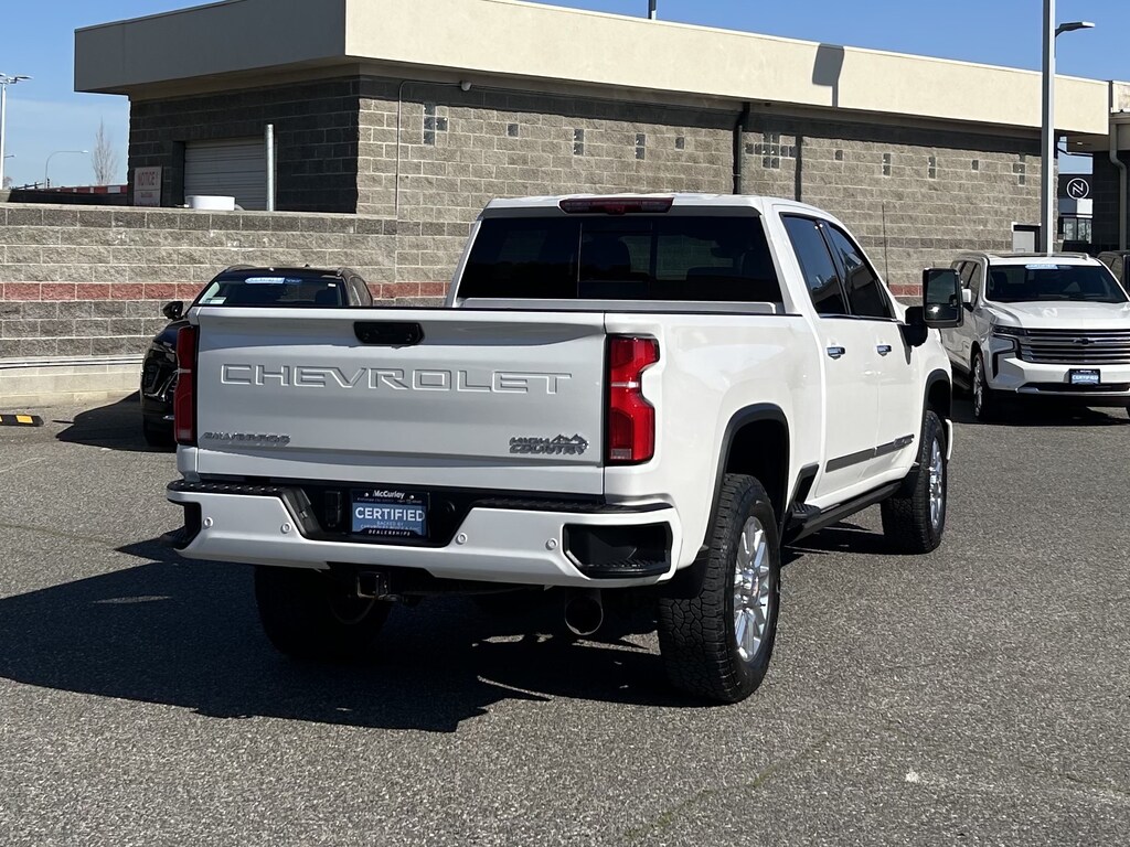 Used 2025 Chevrolet Silverado 3500HD Crew Cab, Standard Bed, High Country, 4WD
