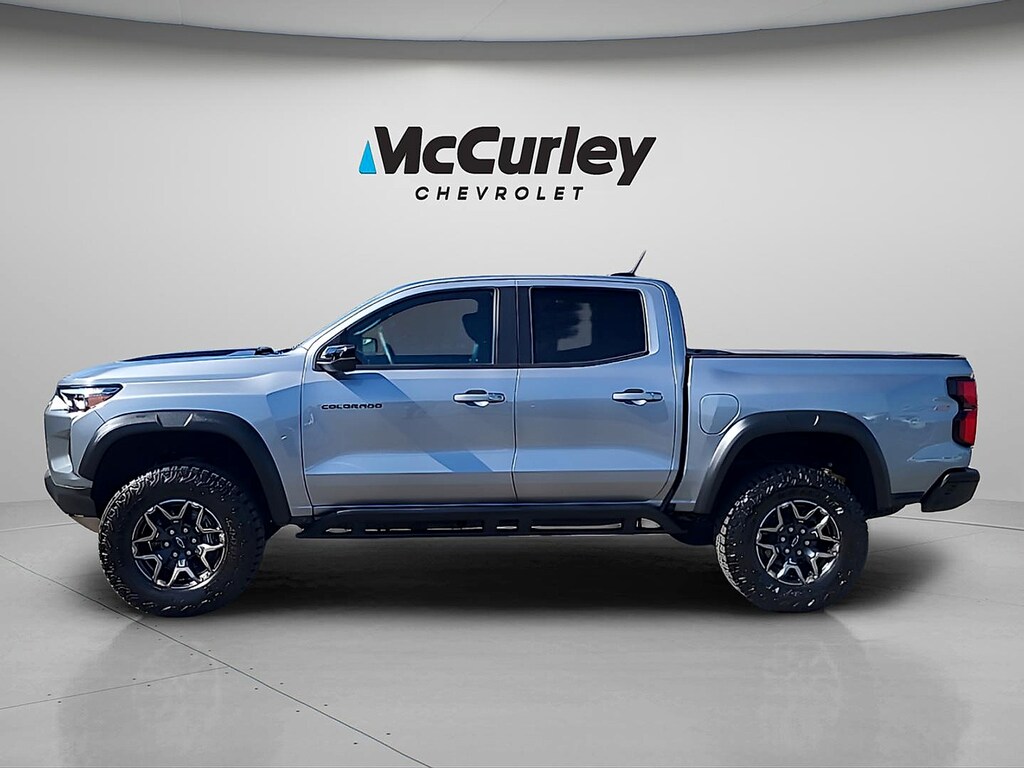 Used 2023 Chevrolet Colorado ZR2