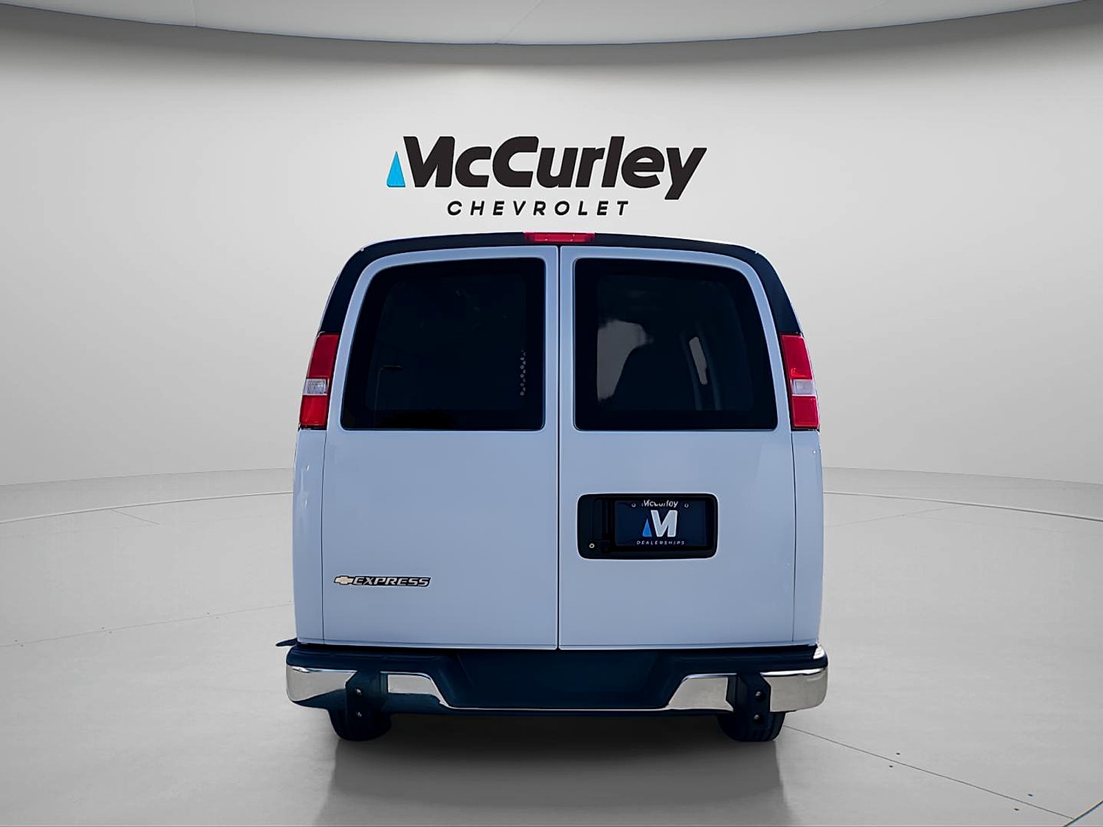 2024 Chevrolet Express Cargo Work Van - Photo 6