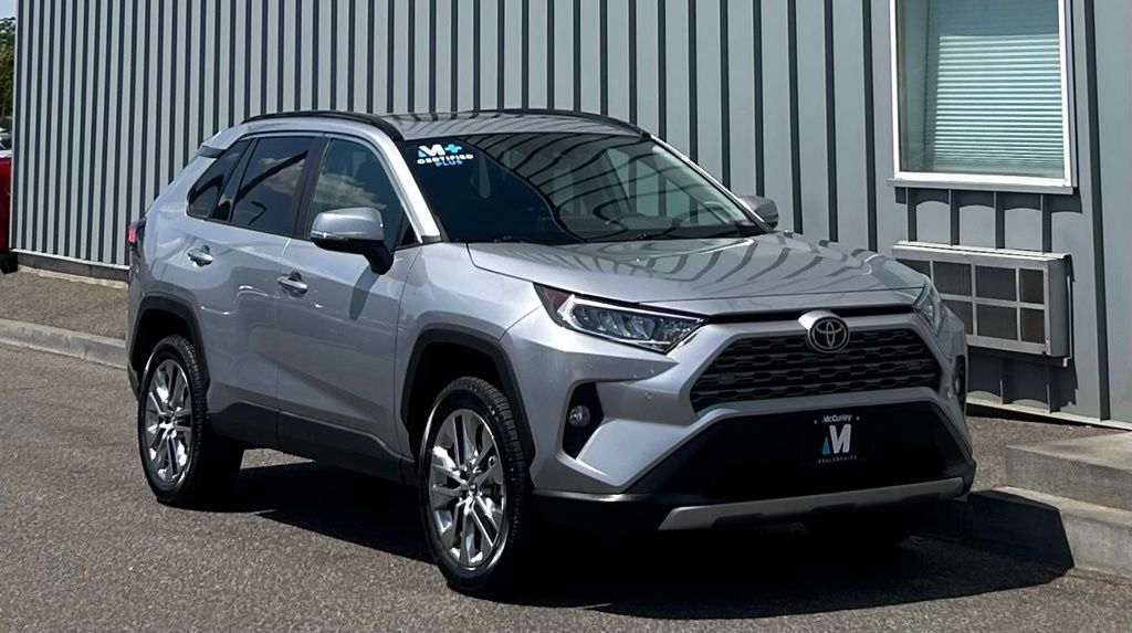 Used 2021 Toyota RAV4 Limited with VIN 2T3N1RFV1MC162197 for sale in Northfield, Minnesota