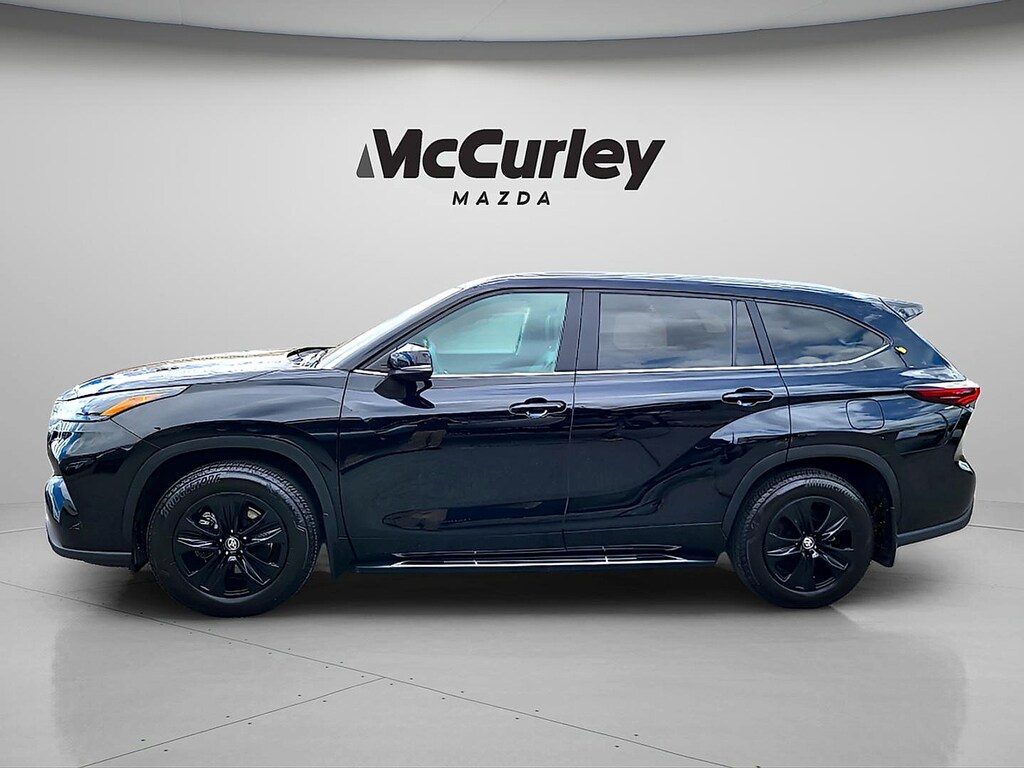 Used 2024 Toyota Highlander XLE