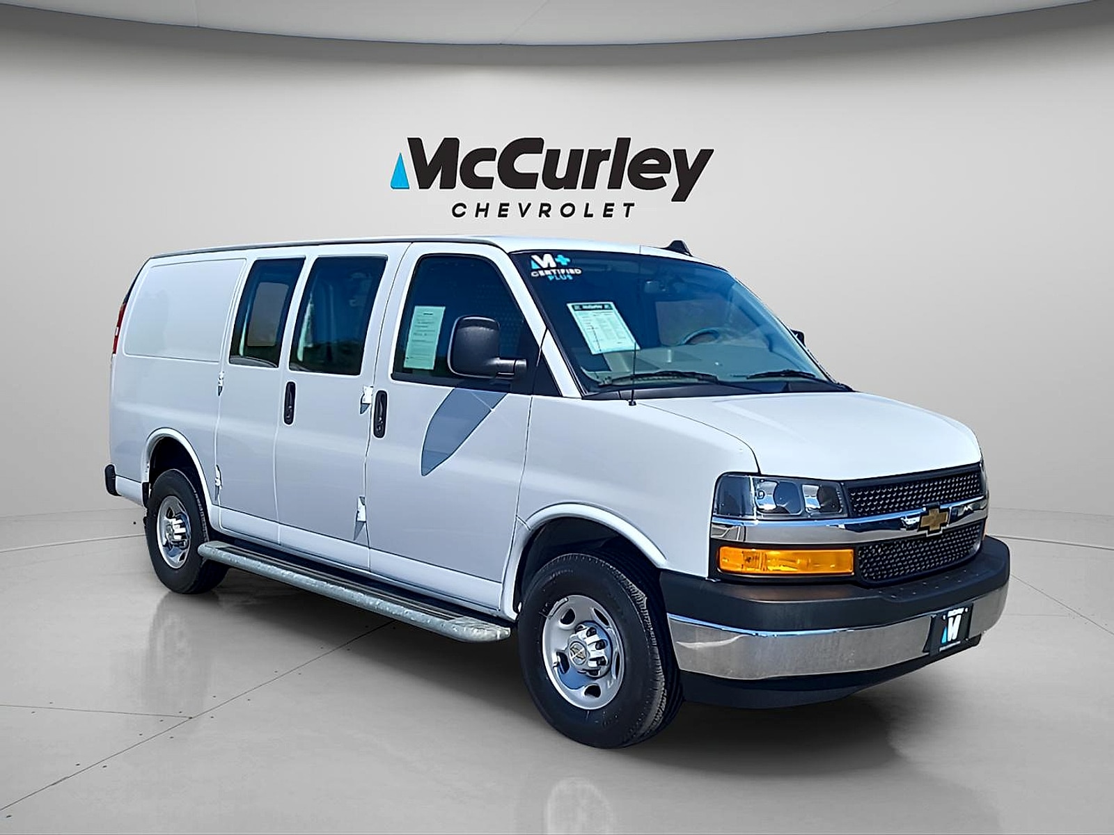 2024 Chevrolet Express 2500 Work Van HD's photo