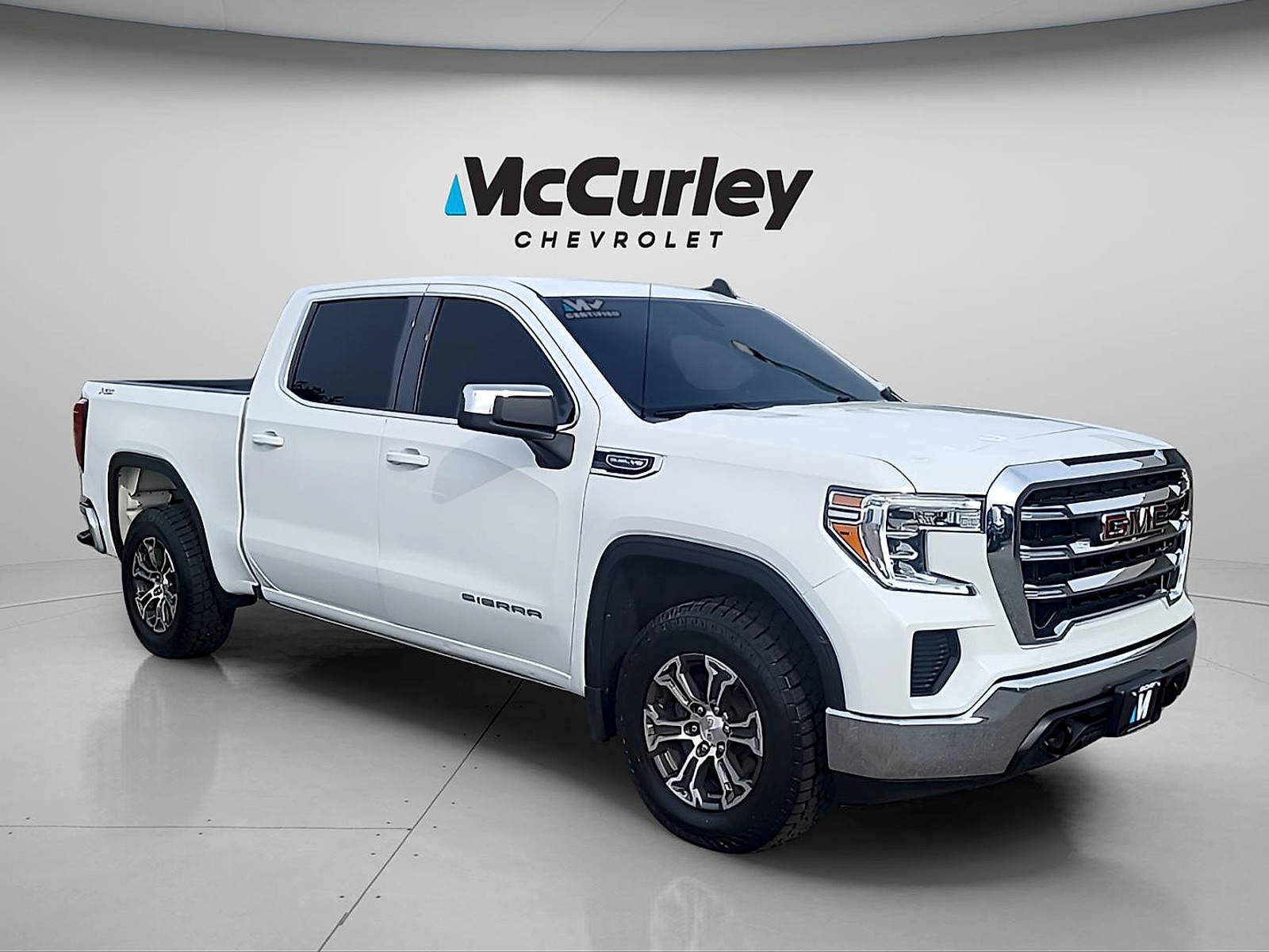 2022 GMC Sierra SLE 4WD Crew Cab Short Box's photo