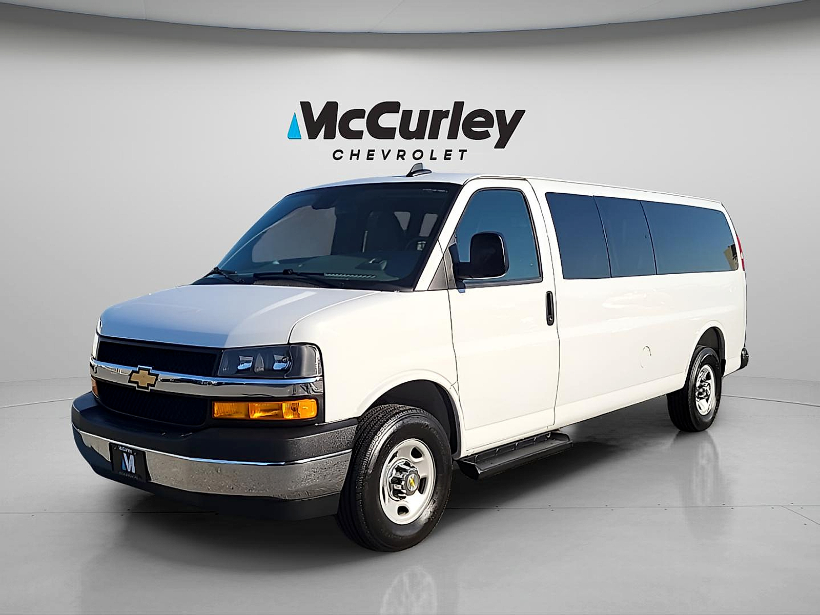Used 2025 Chevrolet Express Passenger RWD 3500 Extended Wheelbase LT