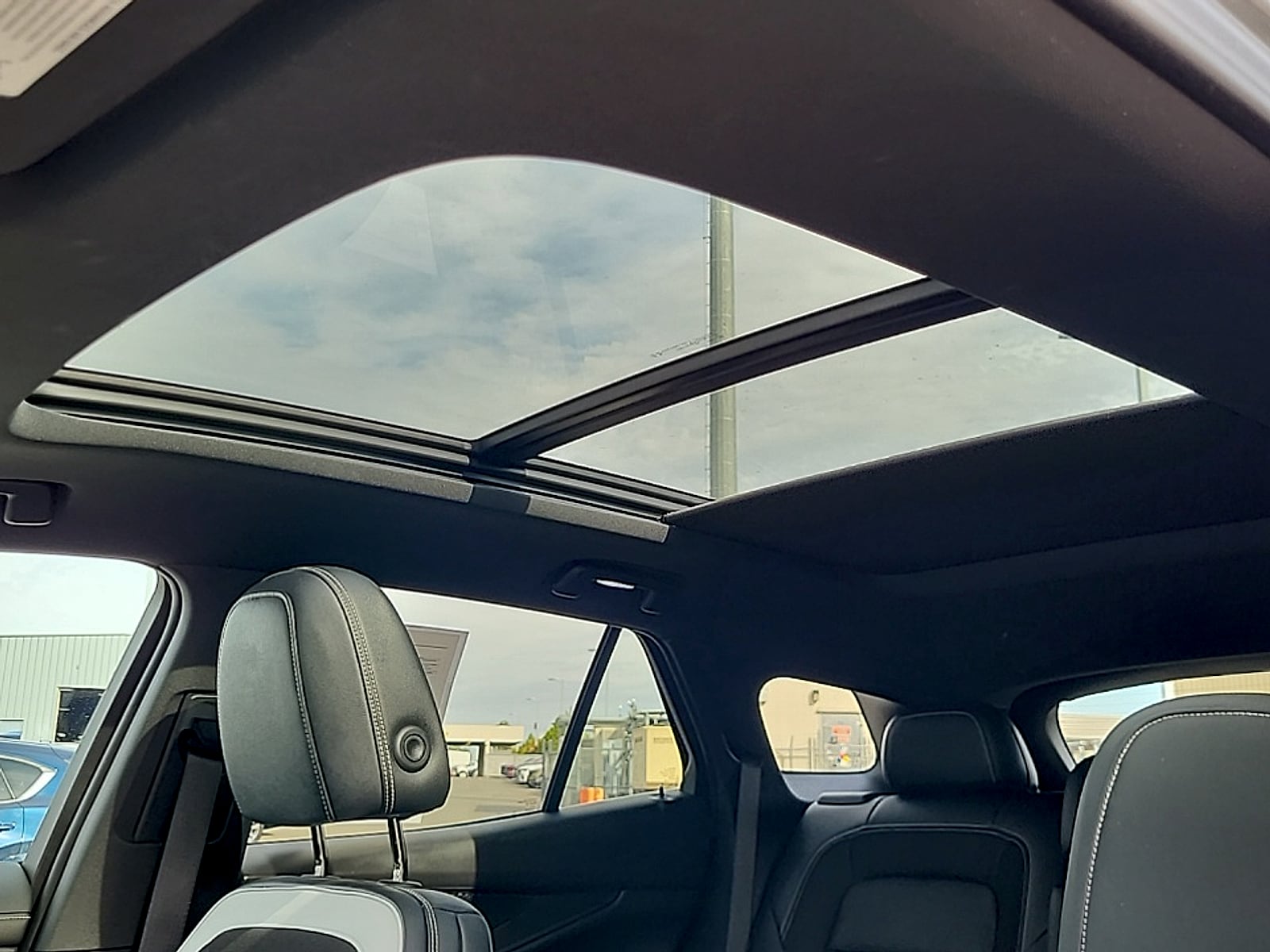 2024 Chevrolet Blazer EV LT - Photo 13