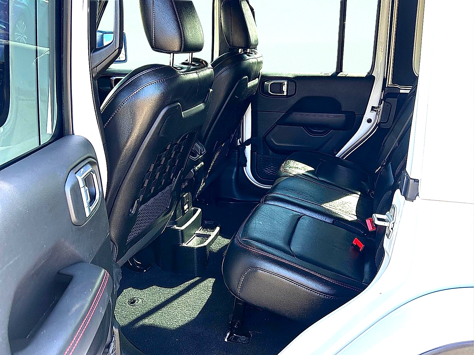 2023 Jeep Wrangler 4-Door Rubicon - Photo 9